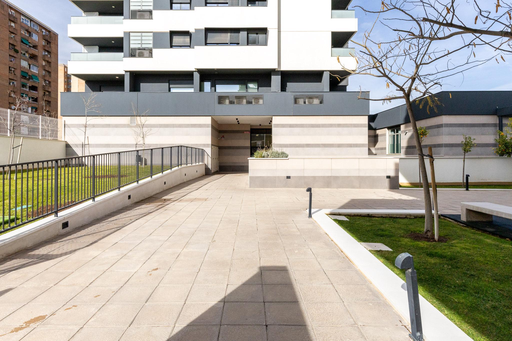 Piso en Alquiler en Calle del Pintor Sabater - 15