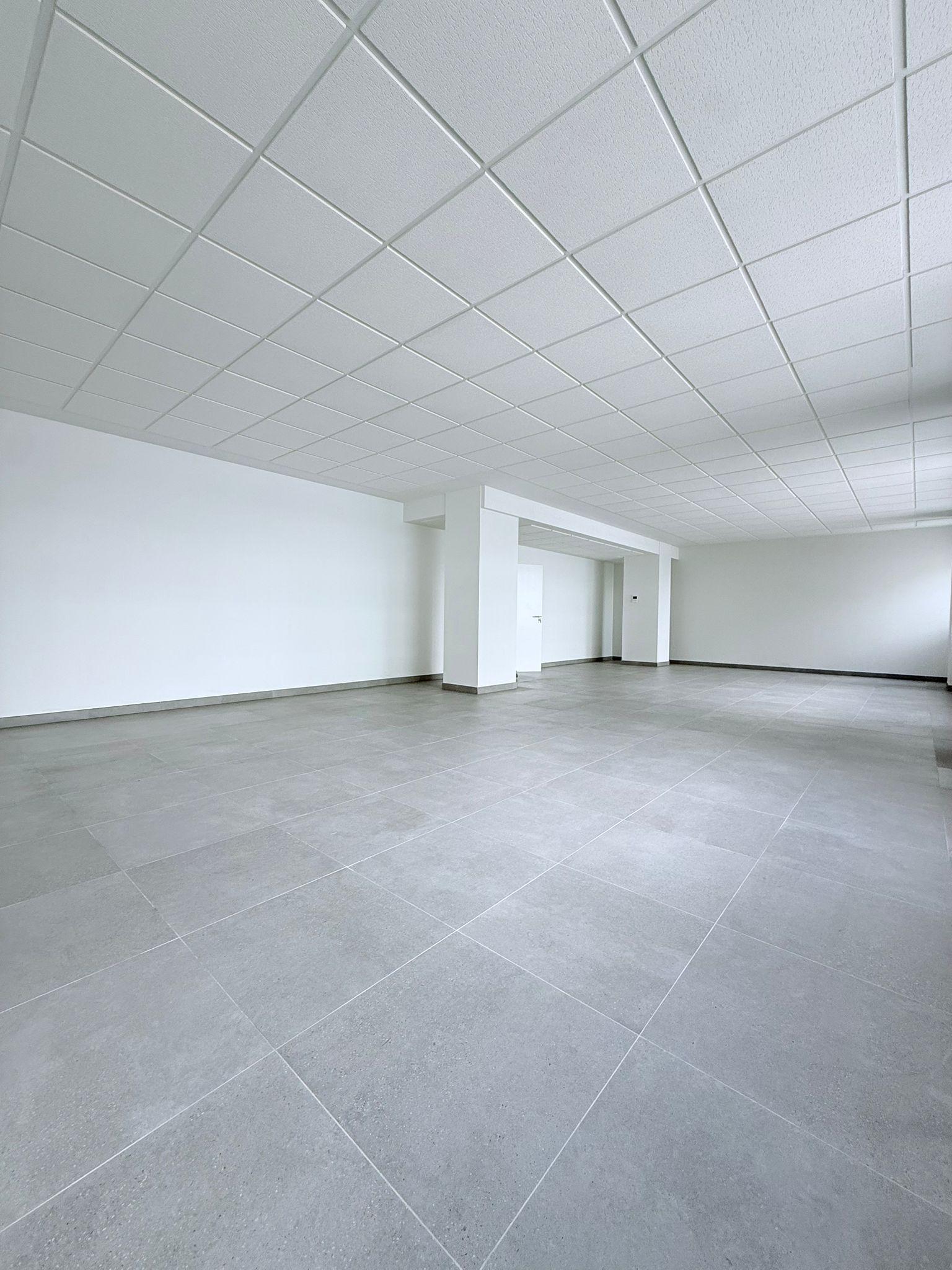 Oficina en Alquiler en Avenida de Palmas Altas - 2