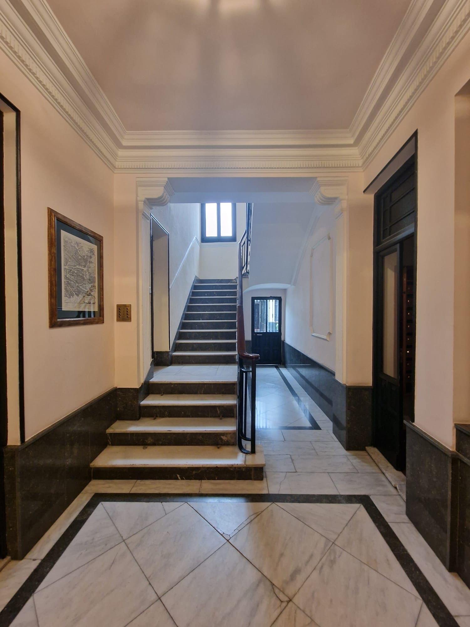 Piso en Venta en C. Miguel de Cervantes - 17