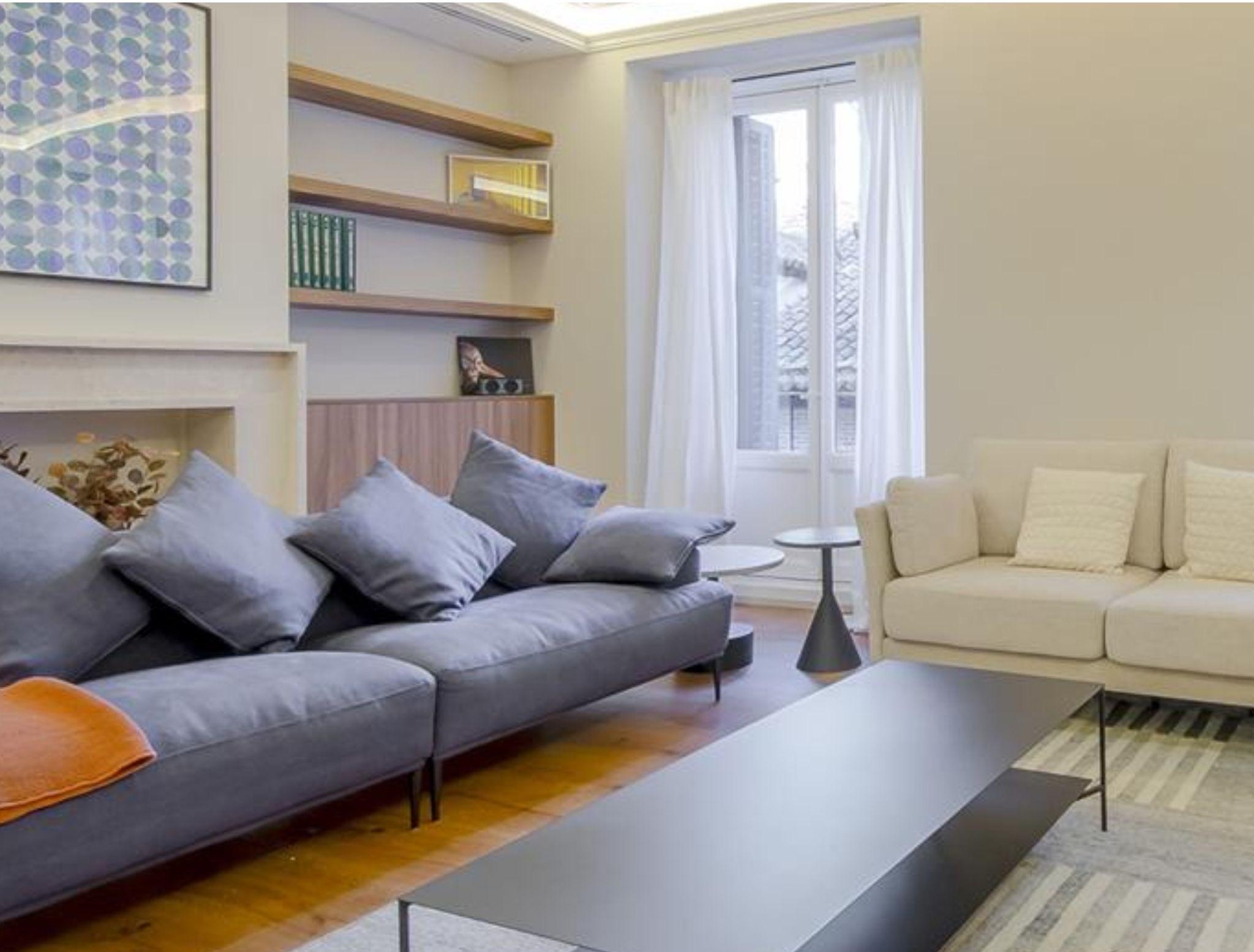 Piso en Venta en C. Miguel de Cervantes - 1