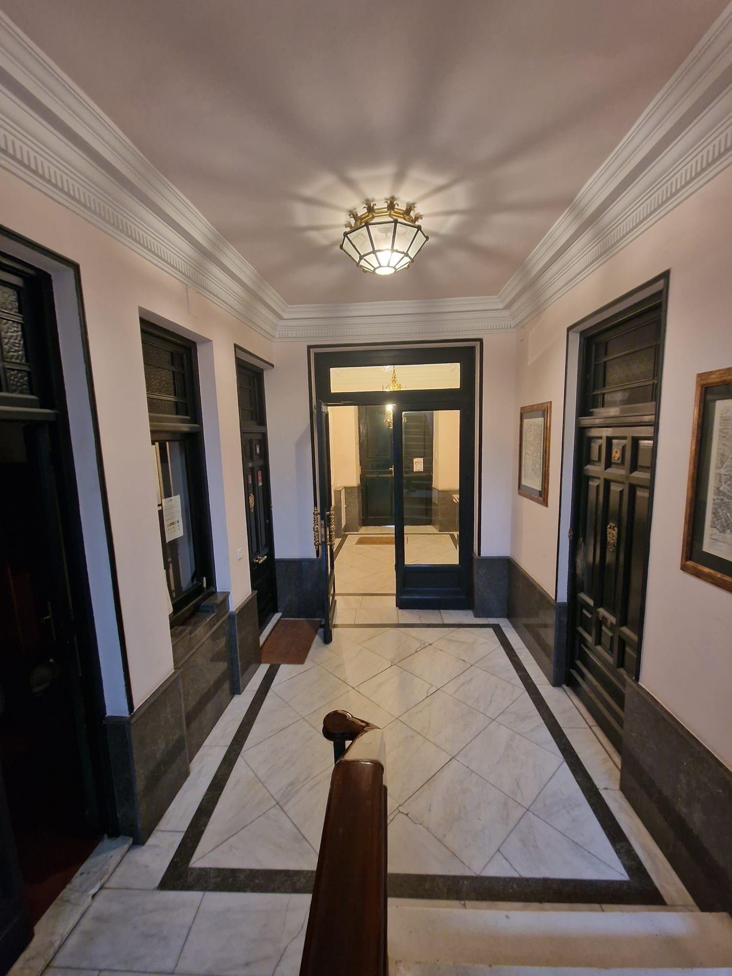 Piso en Venta en C. Miguel de Cervantes - 18