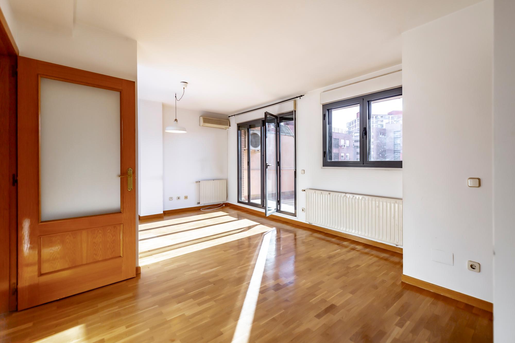 Ático en Alquiler - Calle de Rafael Bergamín - 10