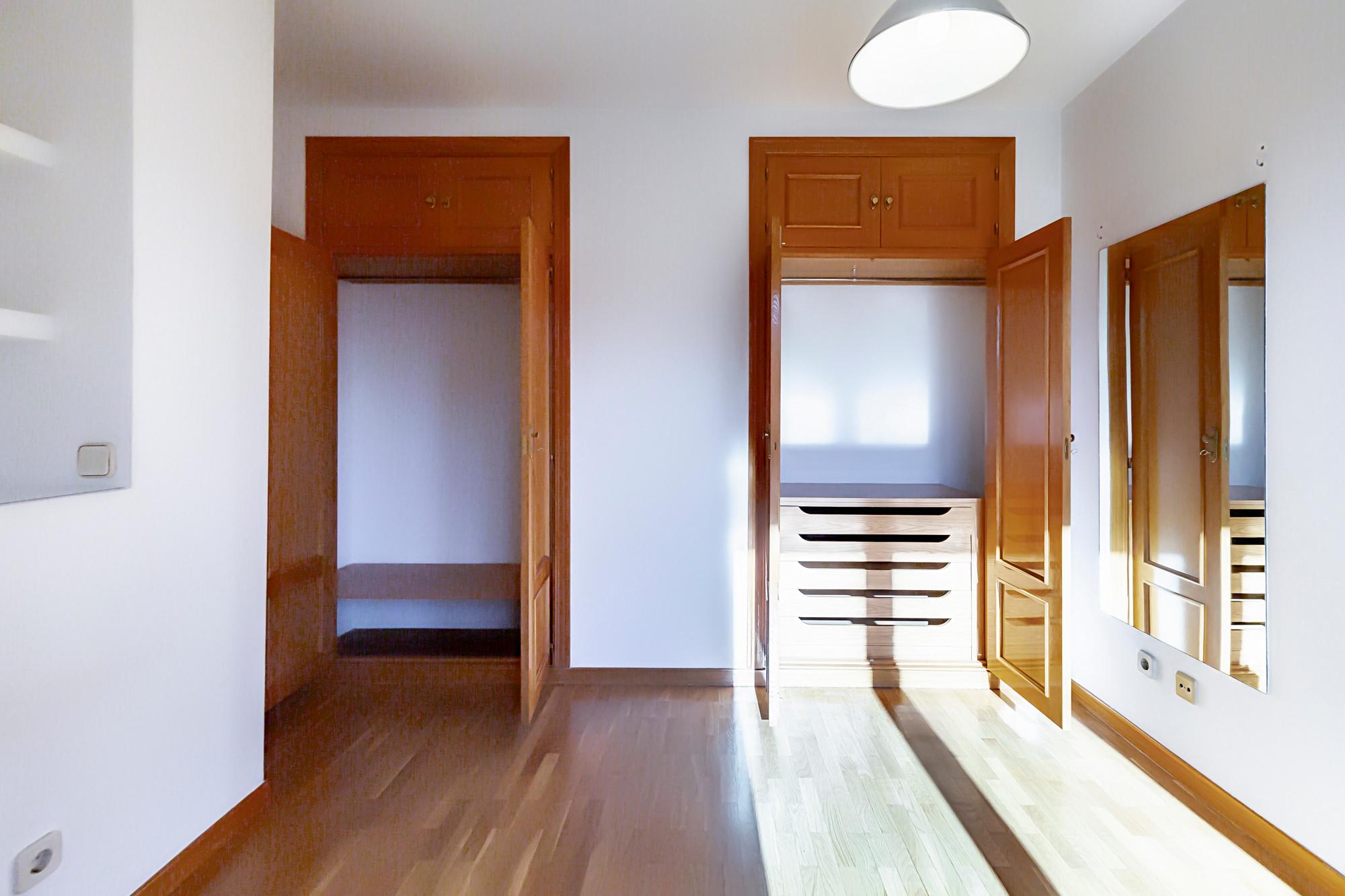 Ático en Alquiler - Calle de Rafael Bergamín - 38