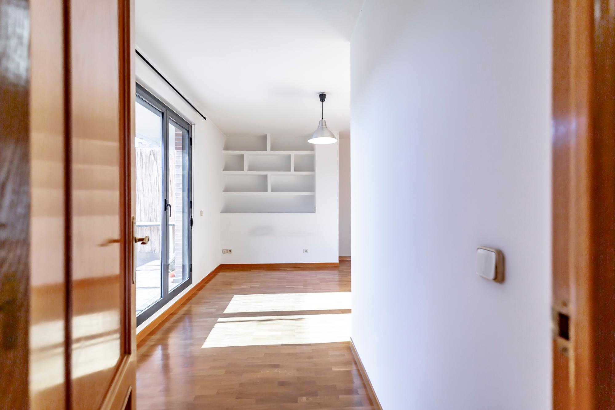 Ático en Alquiler - Calle de Rafael Bergamín - 33