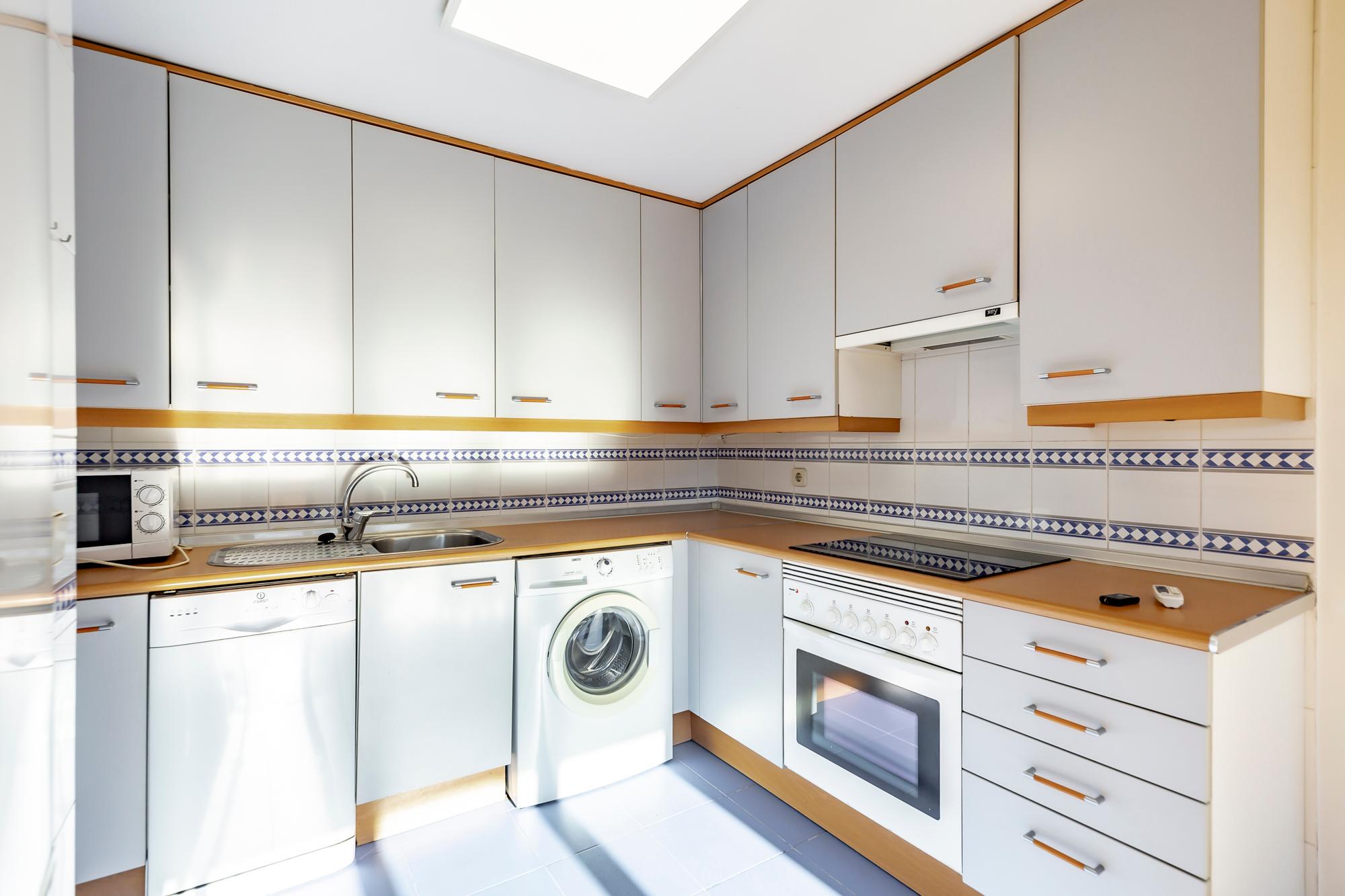 Ático en Alquiler - Calle de Rafael Bergamín - 20