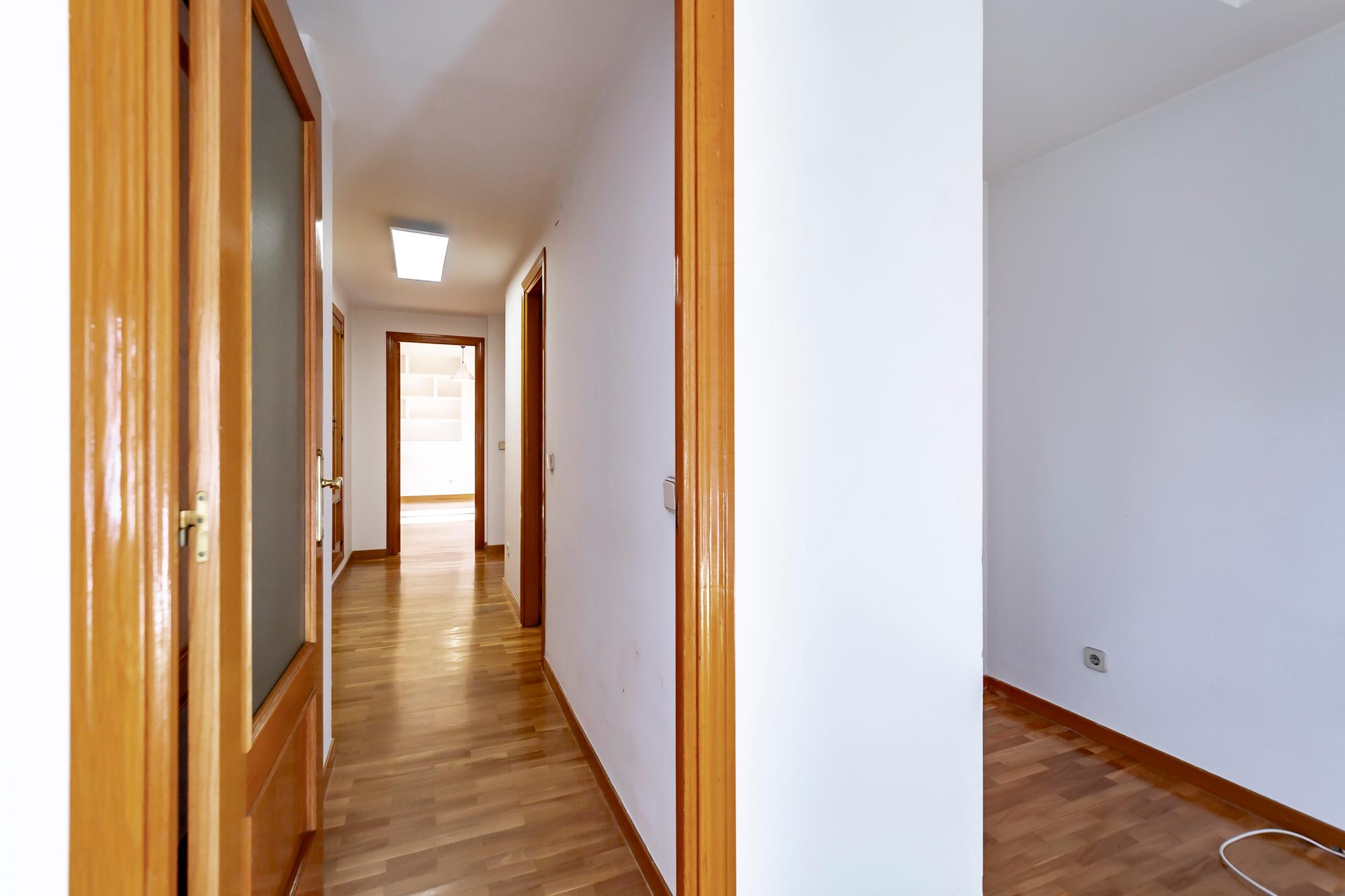 Ático en Alquiler - Calle de Rafael Bergamín - 25