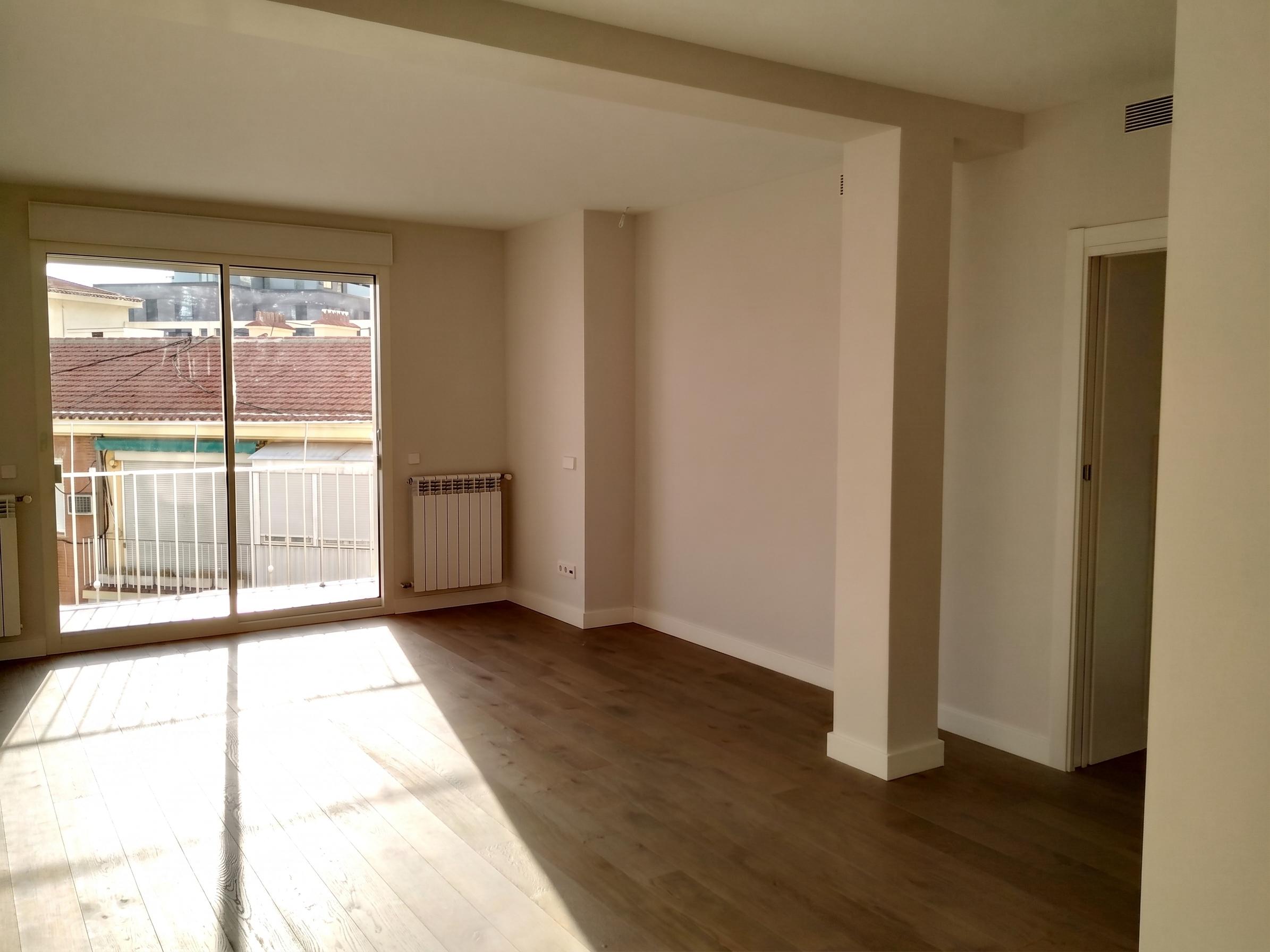 Piso en Alquiler - C. de Andrés Mellado - 16