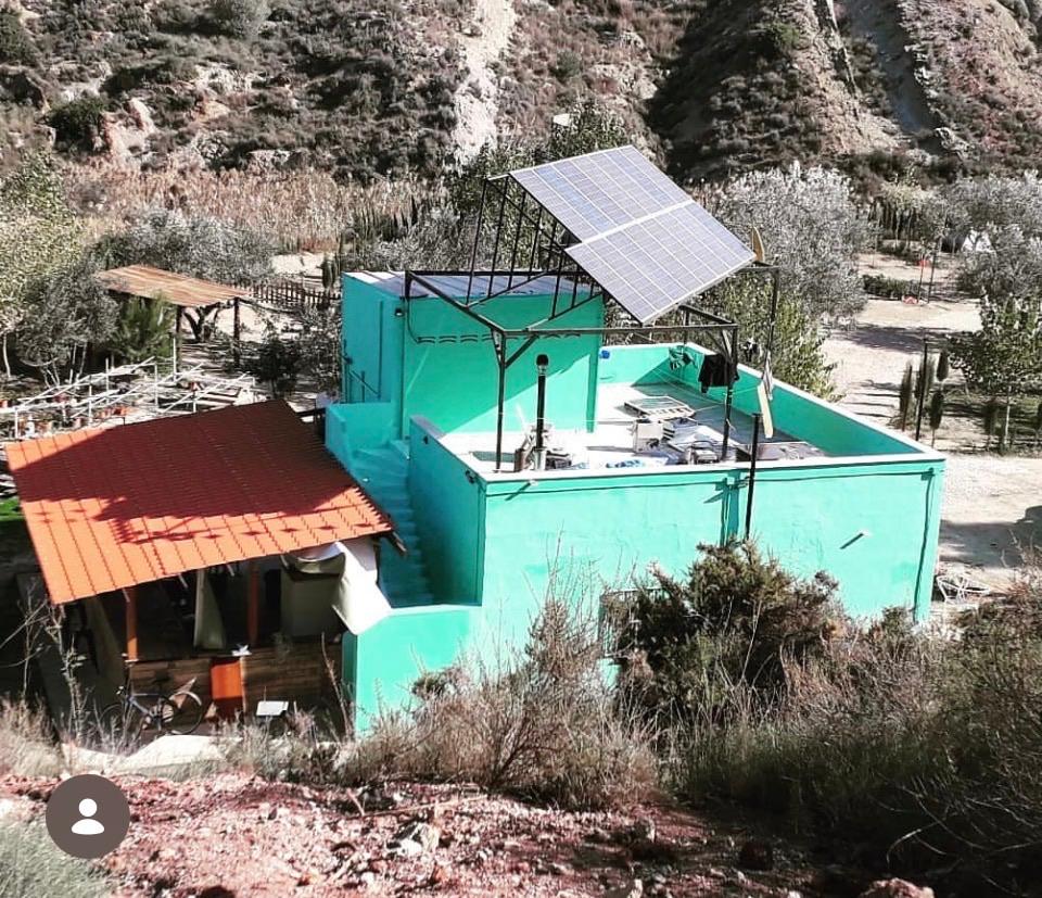 Terreno en Venta en Av. Valencia - 3