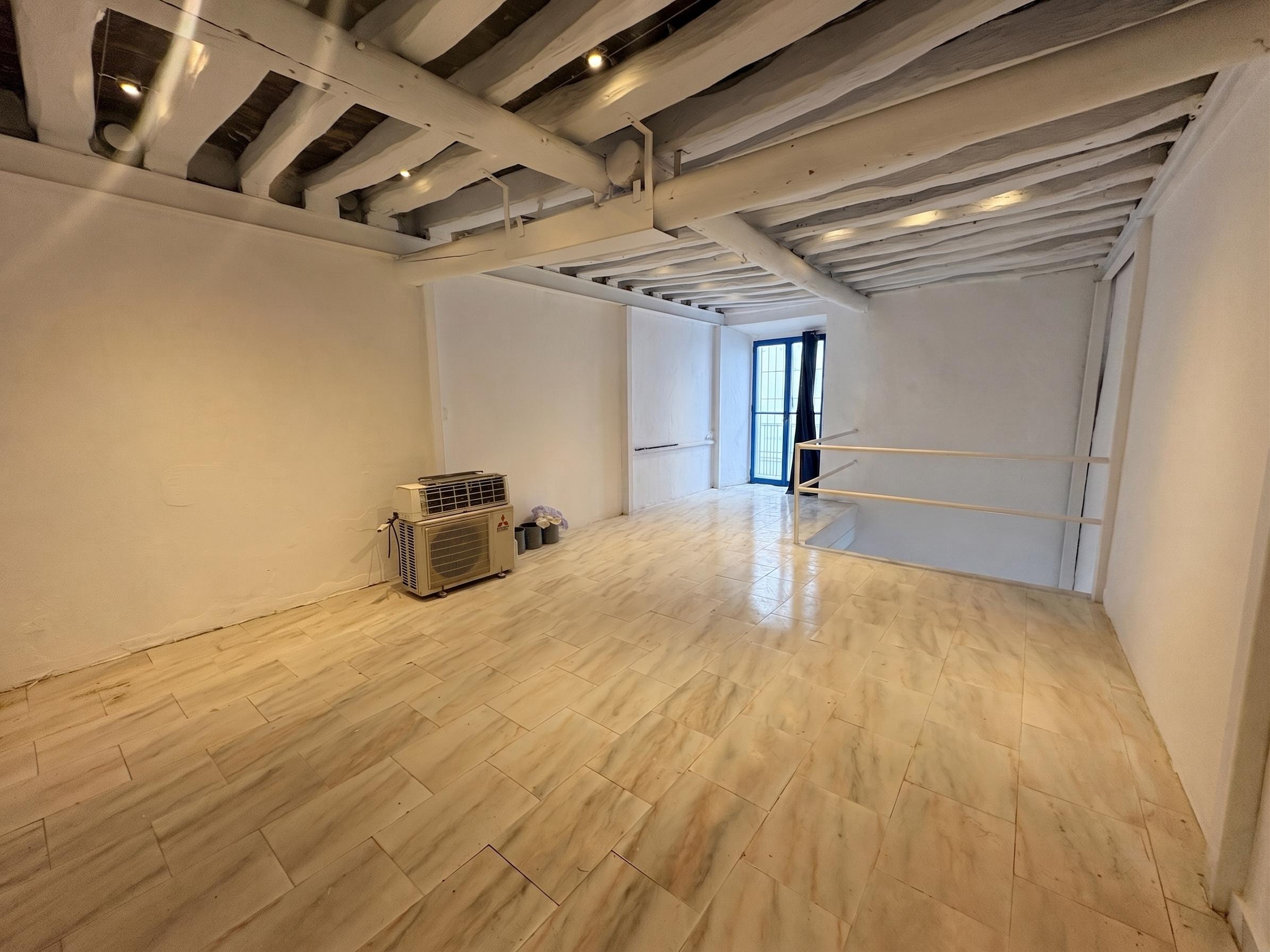 Local en Venta en Carrer Enmig - 2