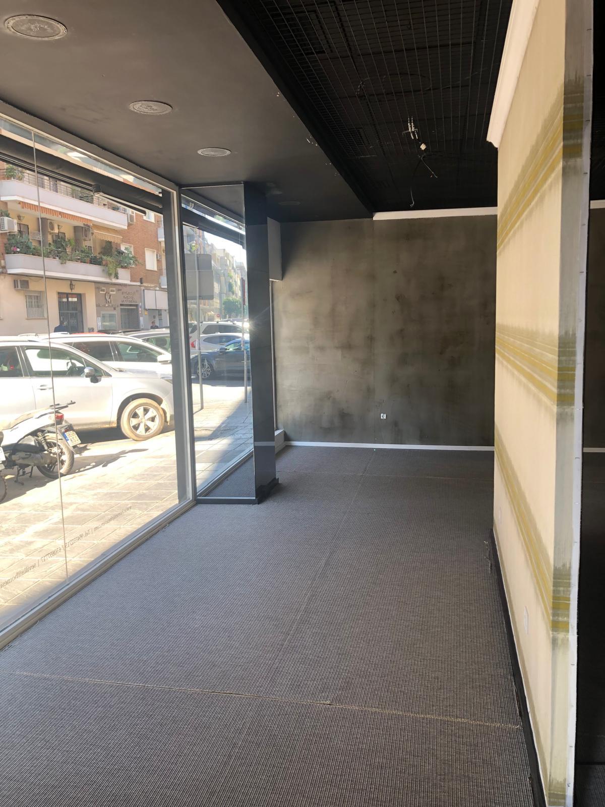 Local en Venta en Calle Monte Carmelo 1 - 2