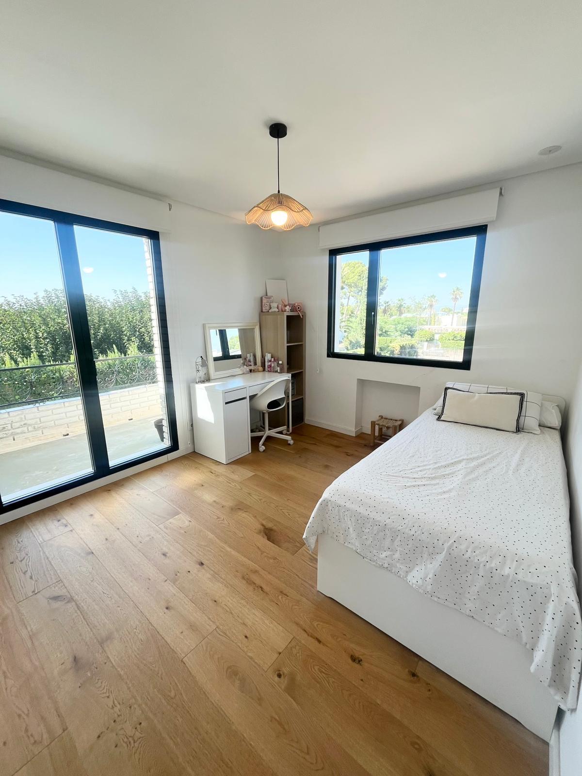 Casa en Venta en Carrer José Alegre Rubio - 10