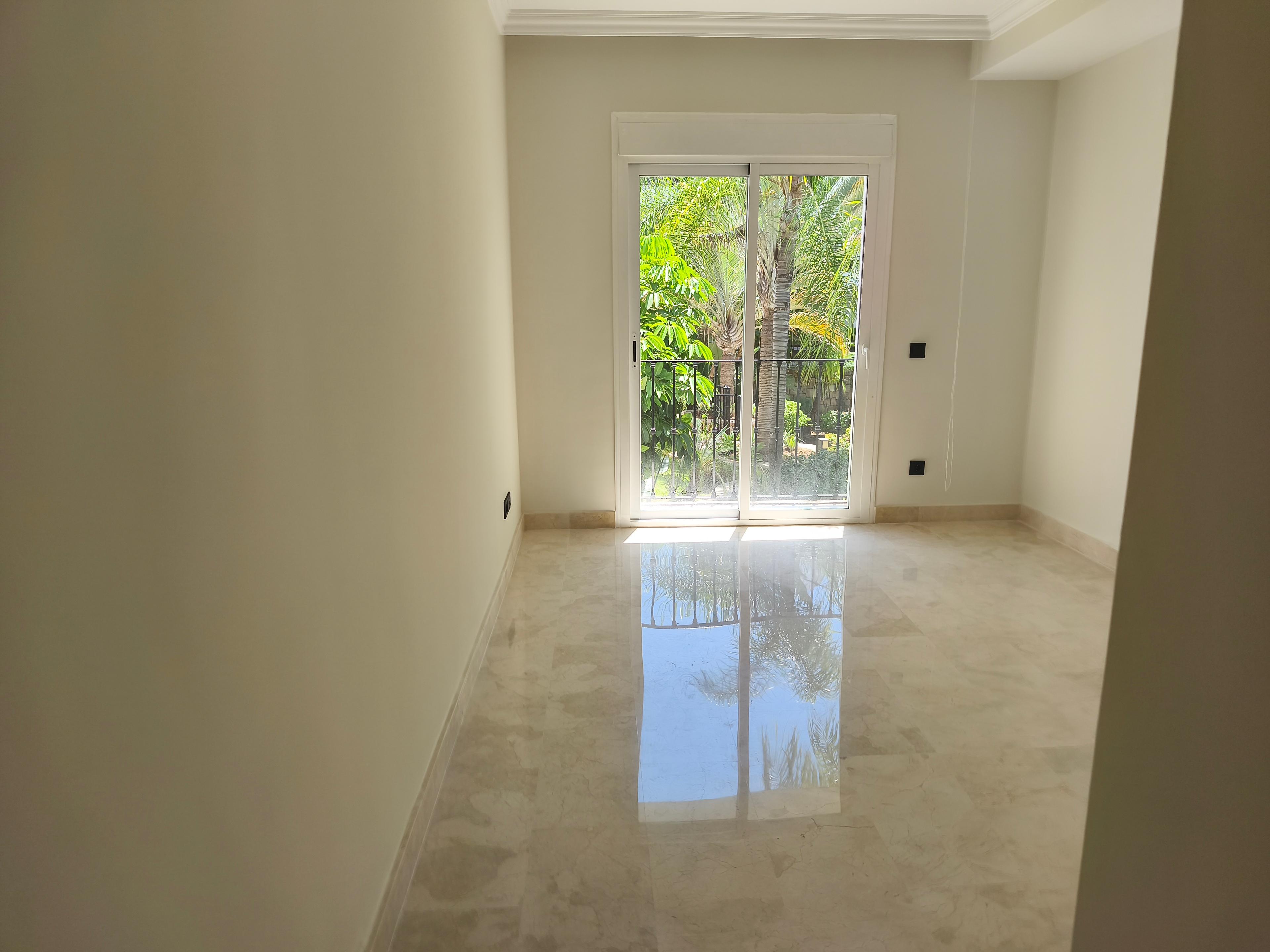 Piso en Venta en Calle Lago de los Cisnes - 24