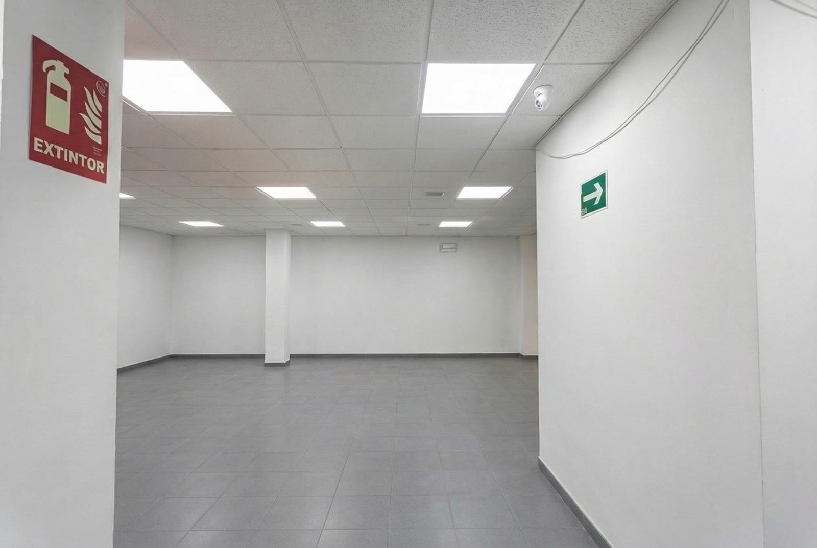 Local en Venta en Carrer Sant Vicent - 2