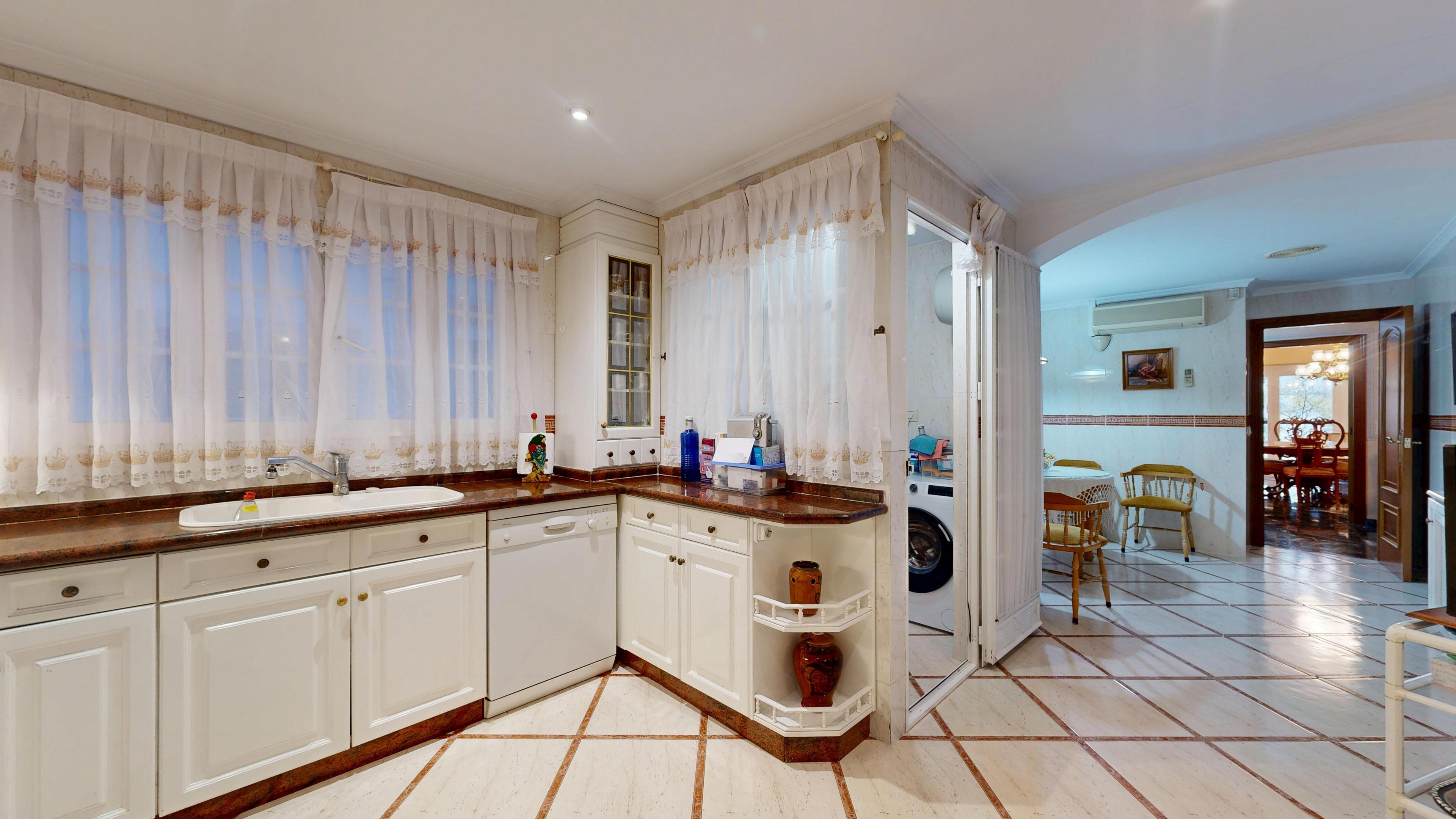 Piso en Venta en Calle Marqués de Zenete - 5