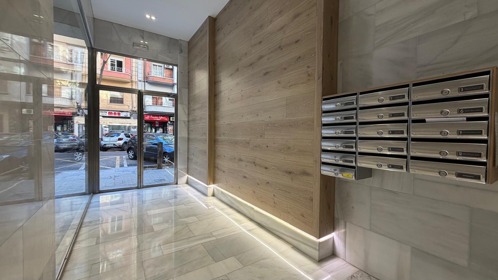 Piso en Venta en Calle Marqués de Zenete - 17