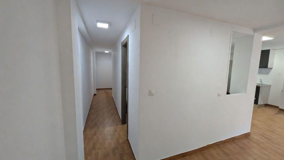 Piso en Venta en Carrer de Montealegre - 3
