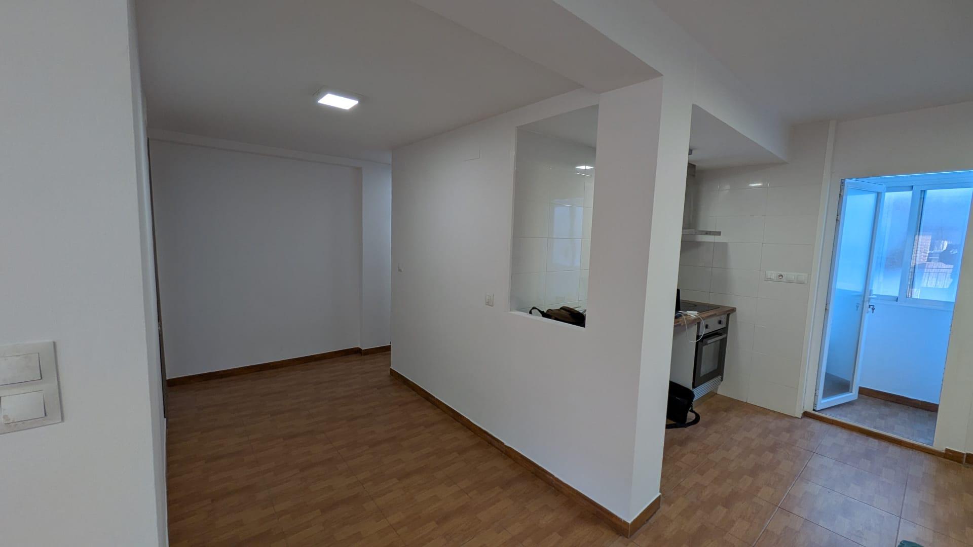 Piso en Venta en Carrer de Montealegre - 20