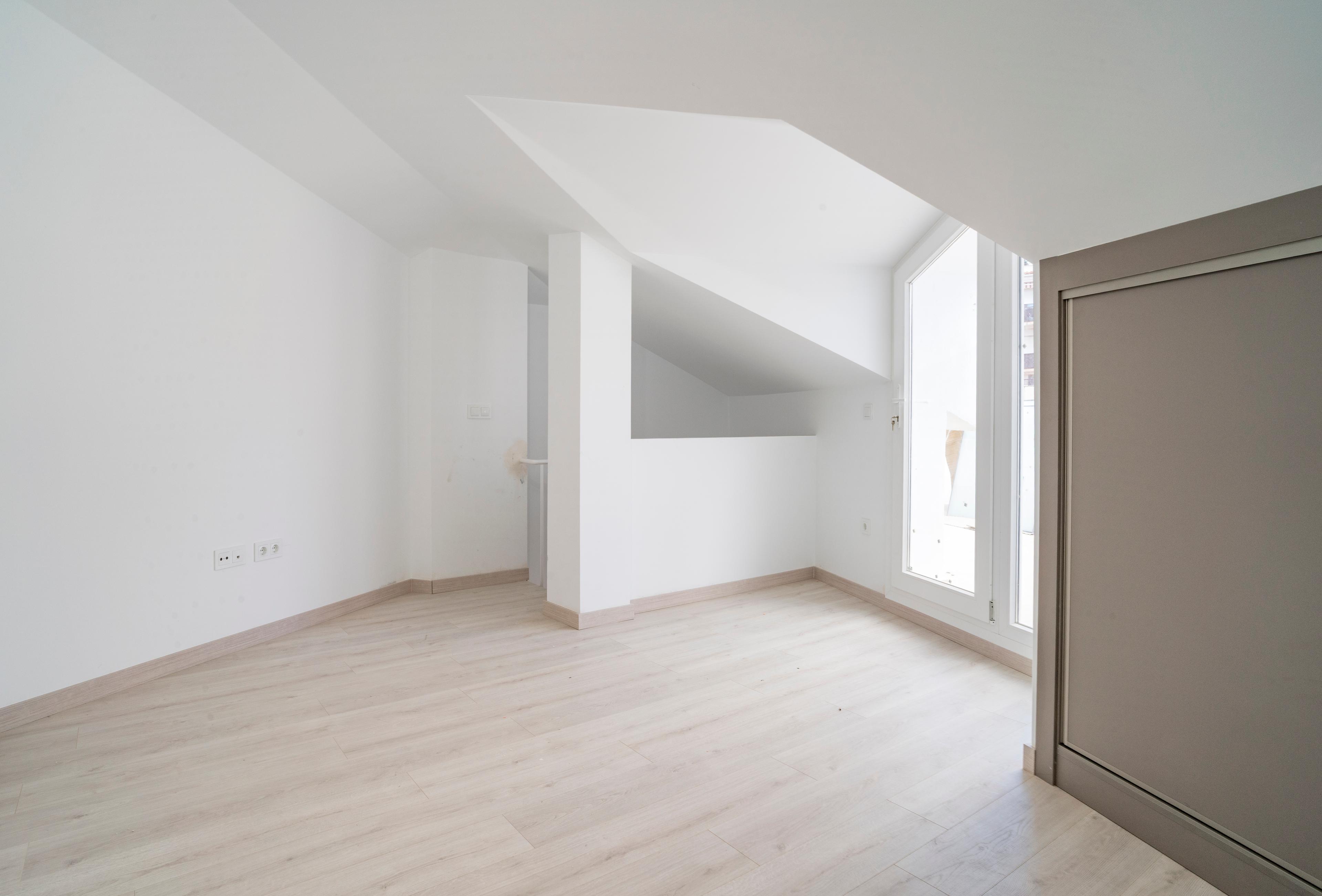 Piso en Venta en Calle Pino - 8