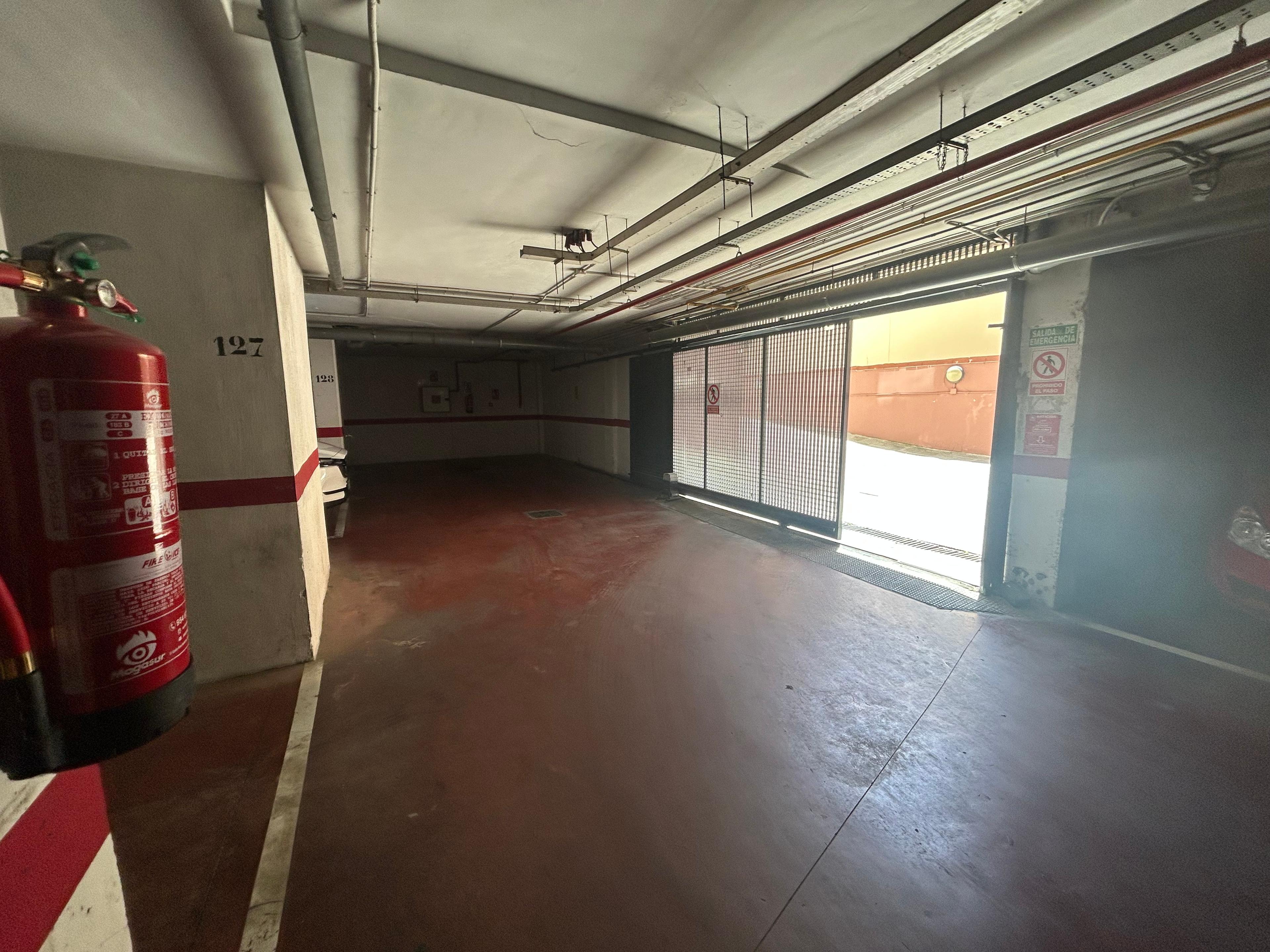 Piso en Venta en Calle Hermanas Mirabal - 18