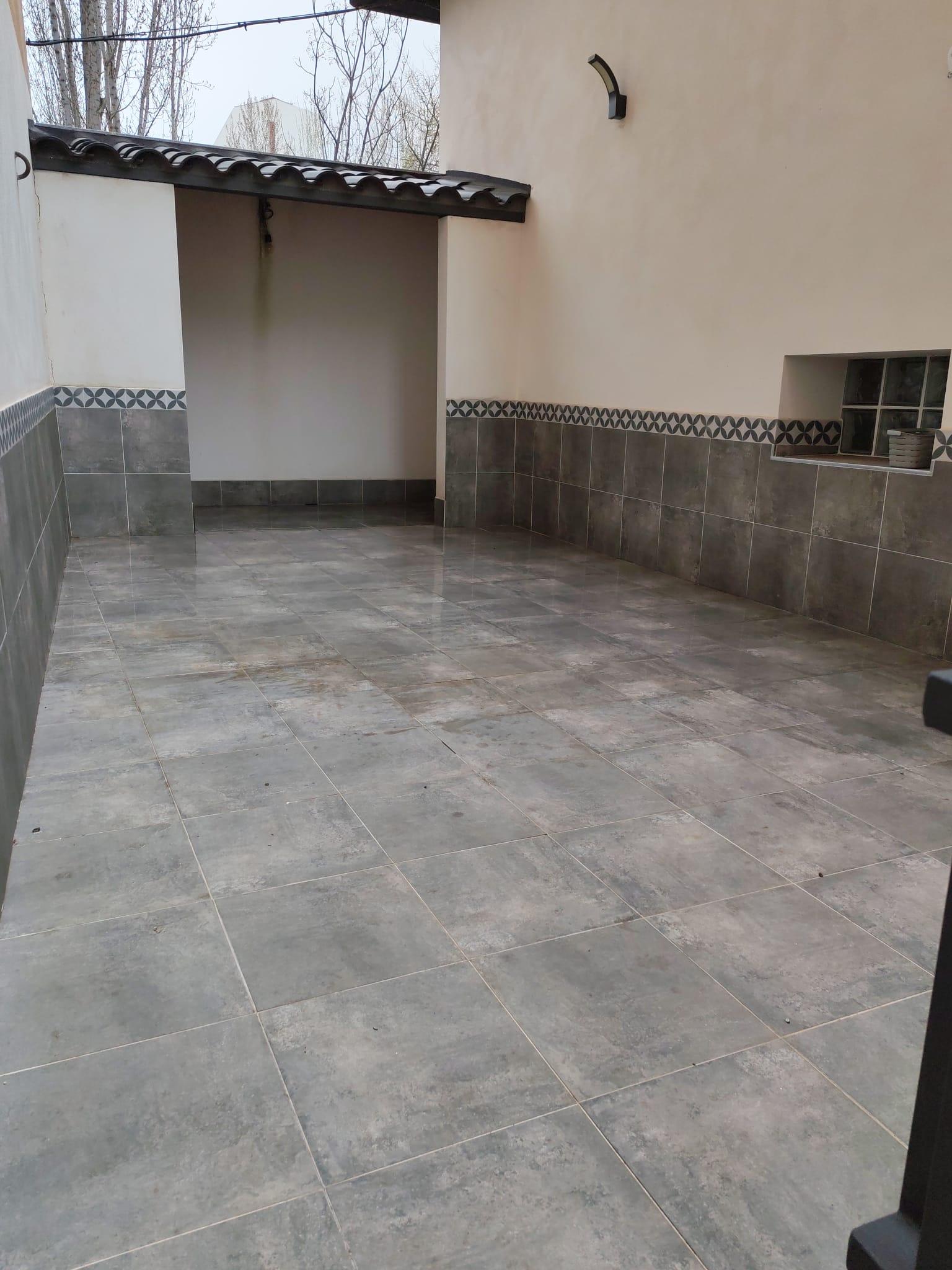 Casa en Venta en Calle Conde de Coruña - 27