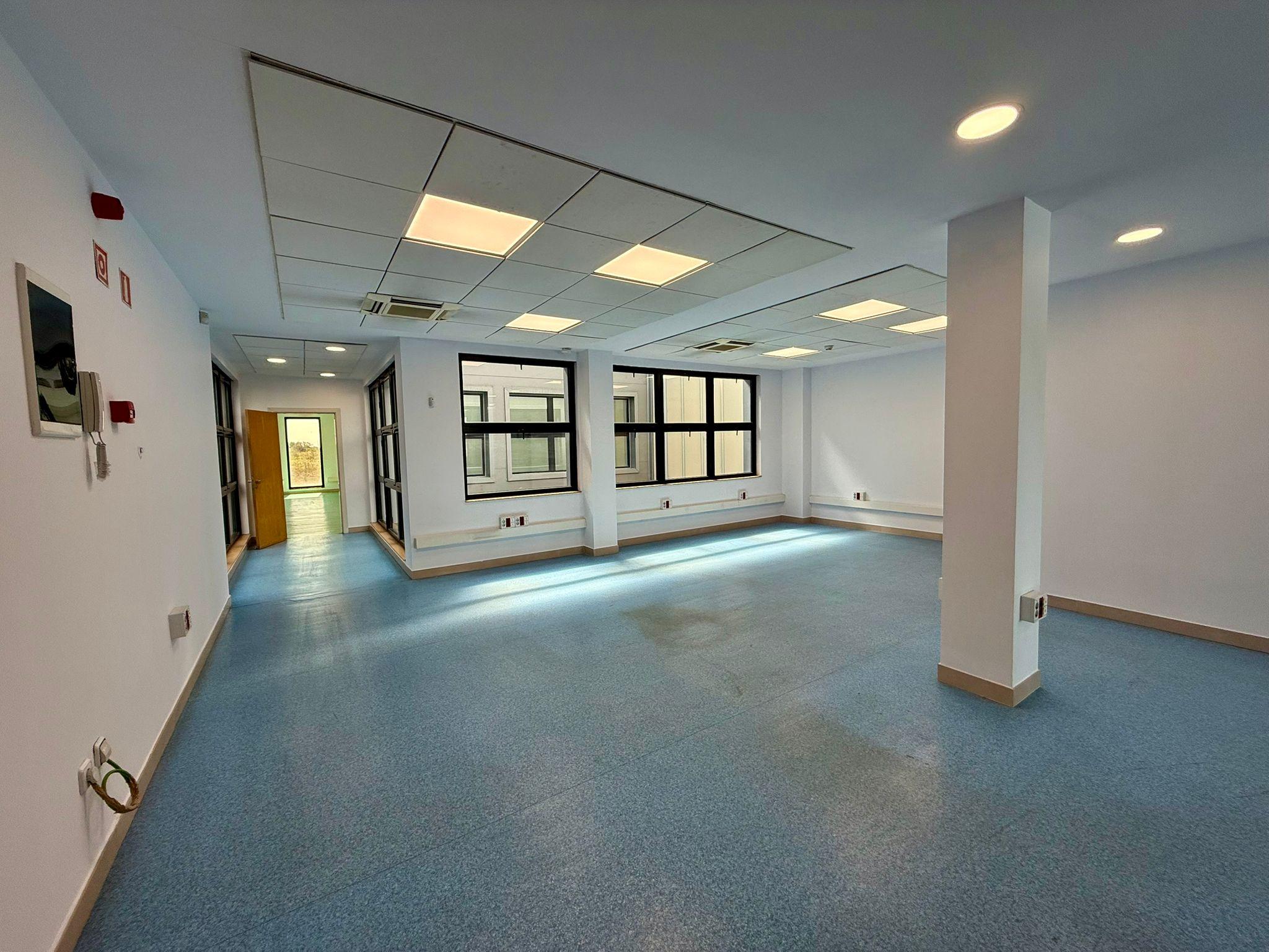 Edificio Comercial en Alquiler en Calle Valdemorillo - 7