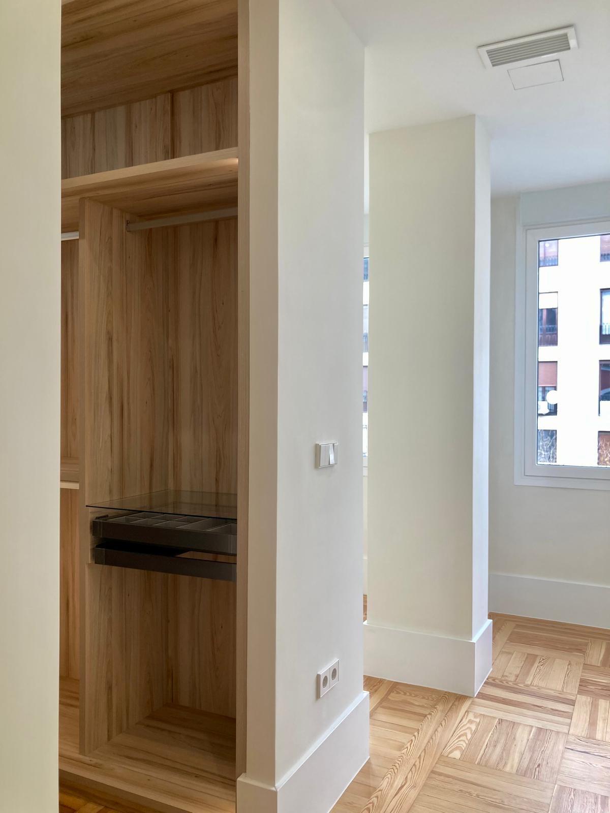 Piso en Venta en Calle Alcalá - 23