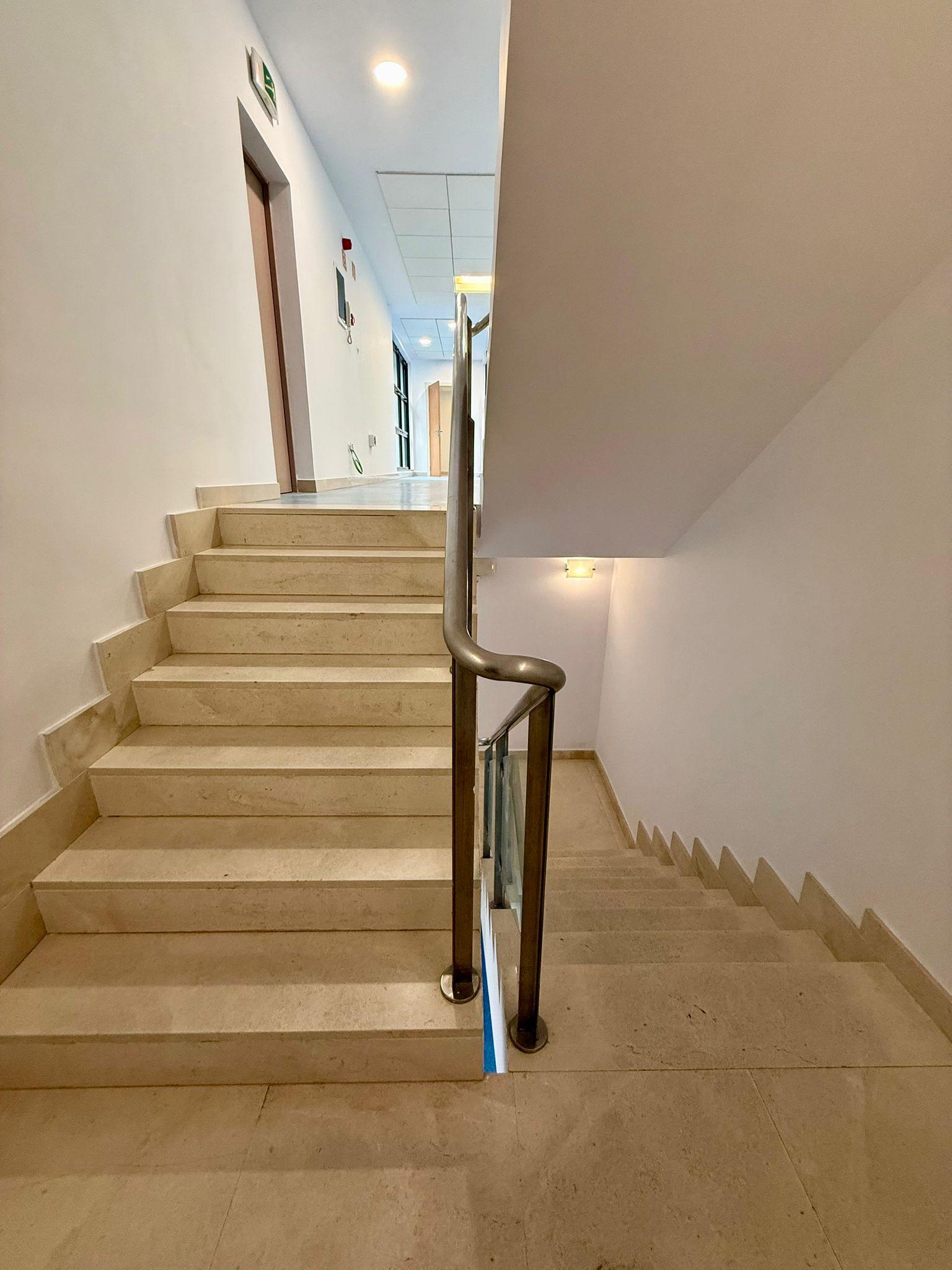 Edificio Comercial en Venta en Calle Valdemorillo - 19