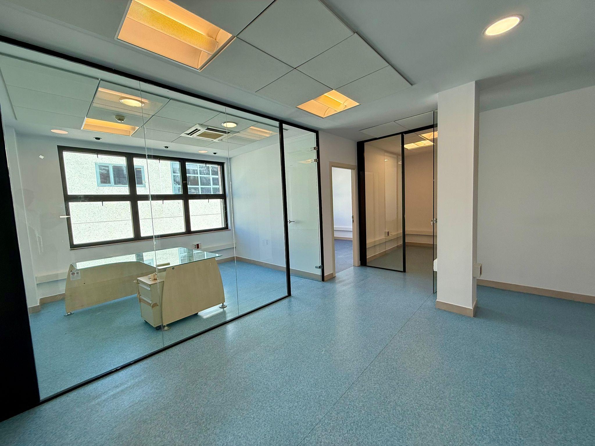 Edificio Comercial en Venta en Calle Valdemorillo - 7