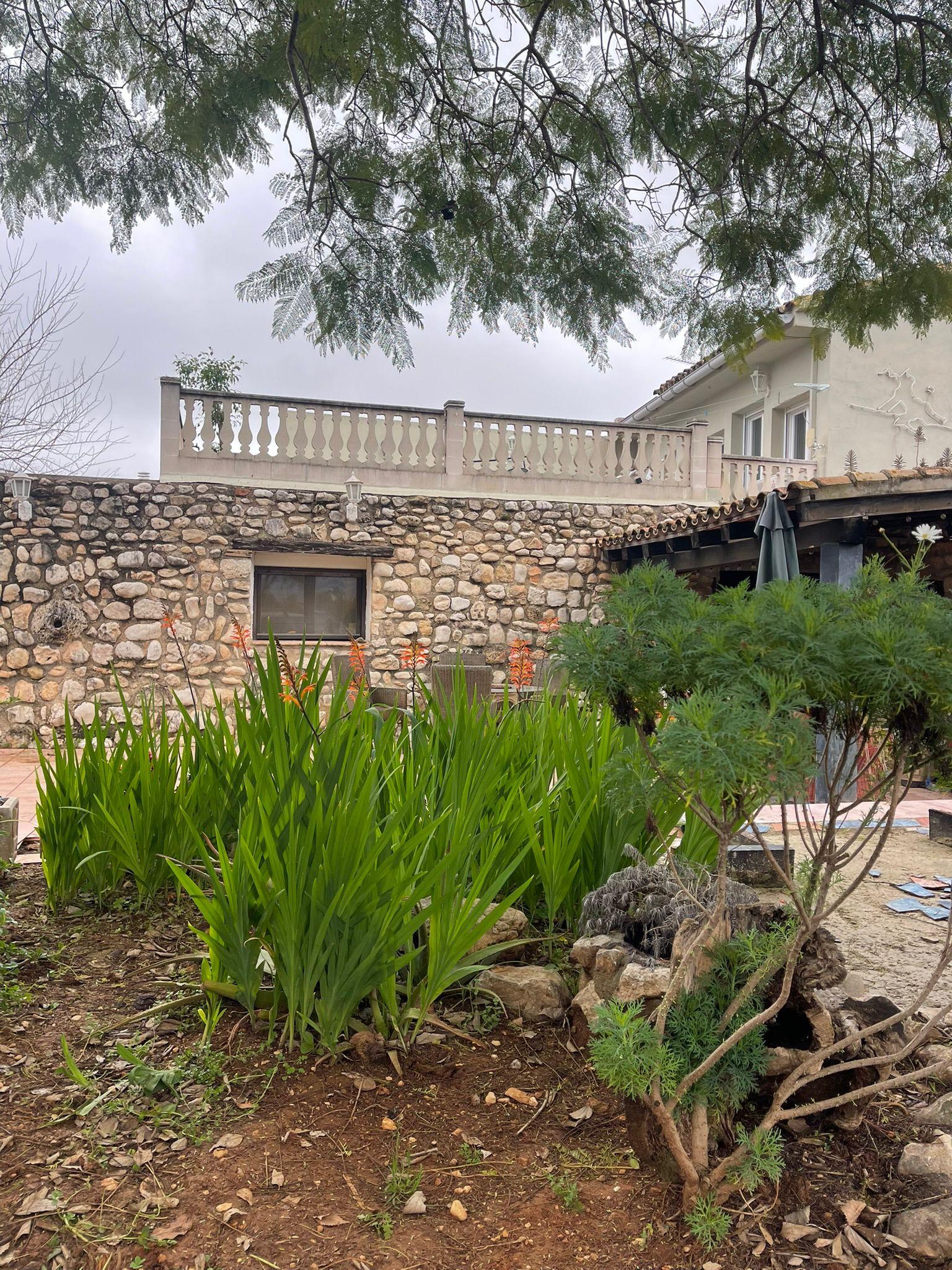 Casa Rústica en Venta en Calle Poeta García Lorca - 22