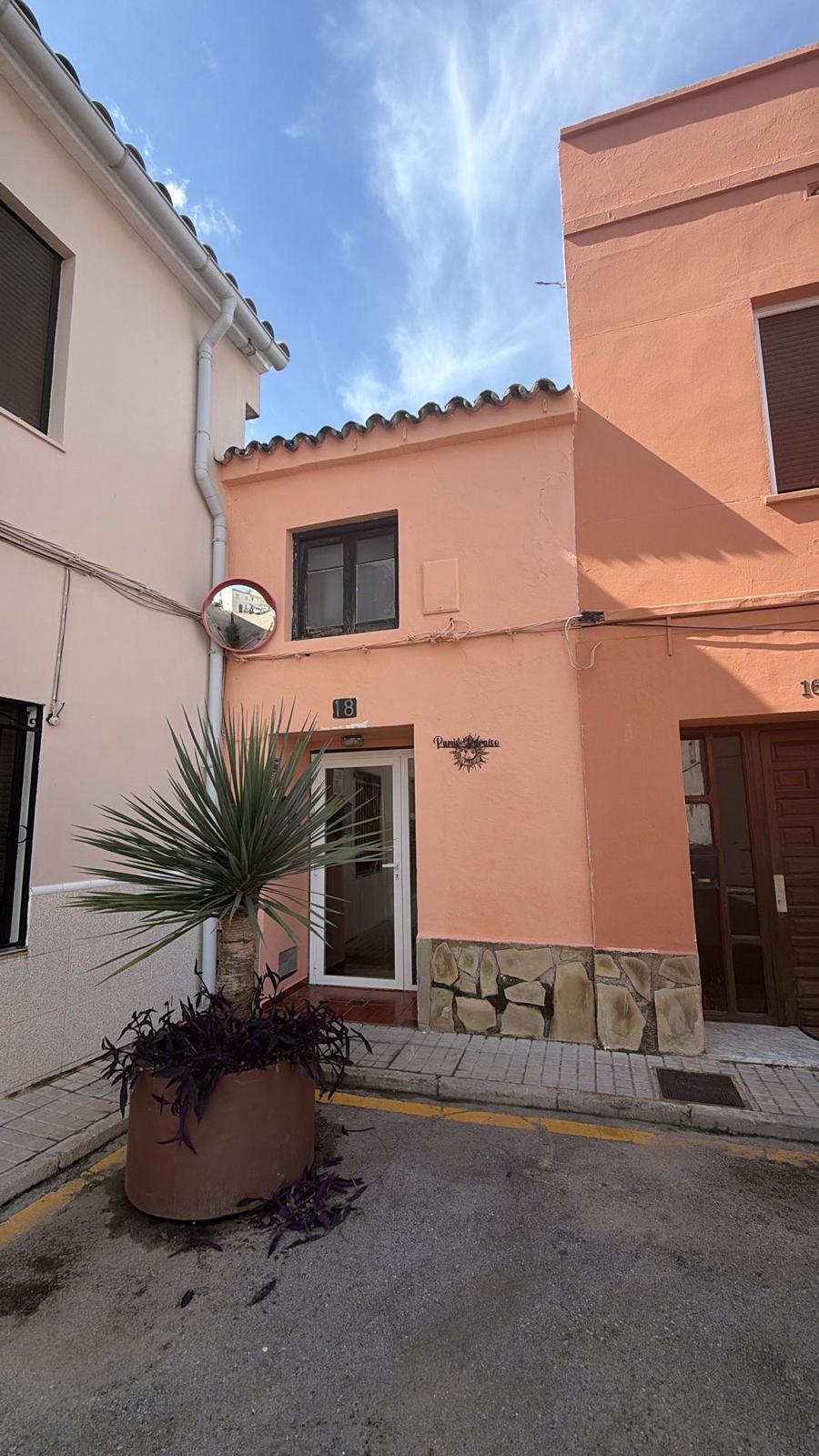 Casa Rústica en Venta en Calle Poeta García Lorca - 16