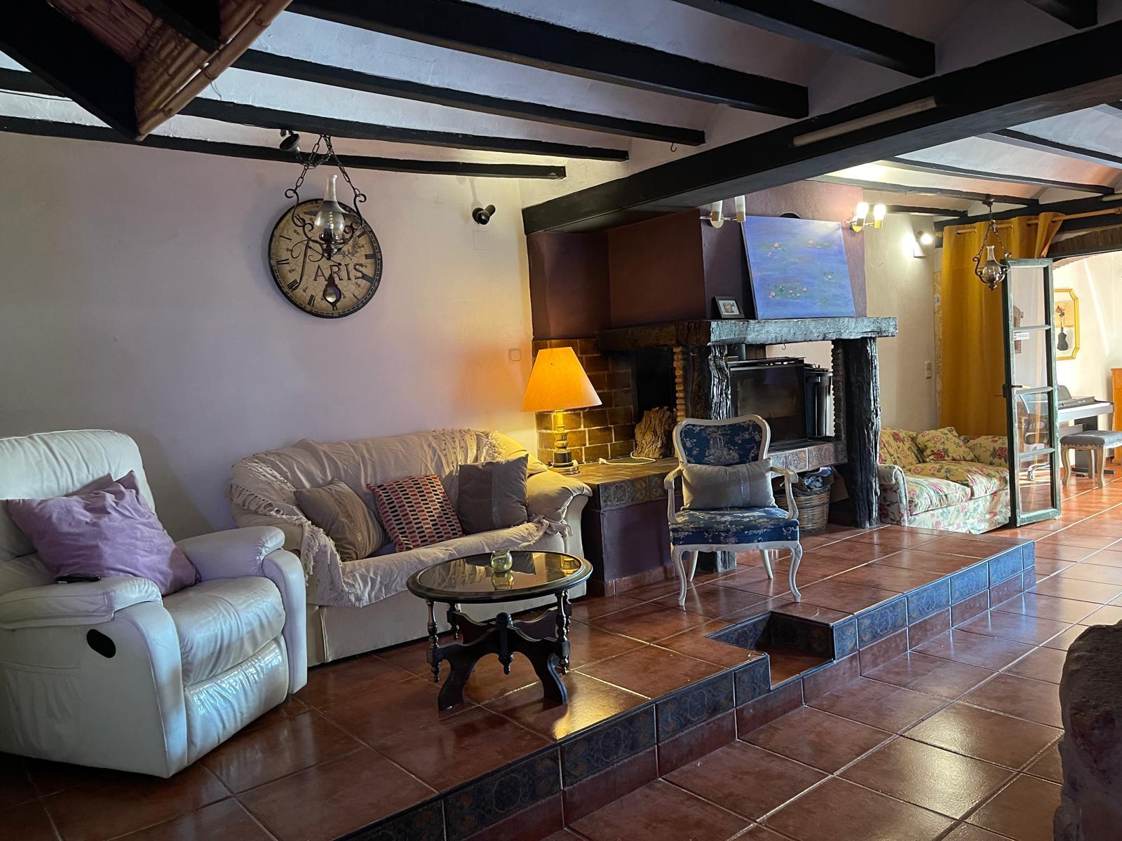 Casa Rústica en Venta en Calle Poeta García Lorca - 2