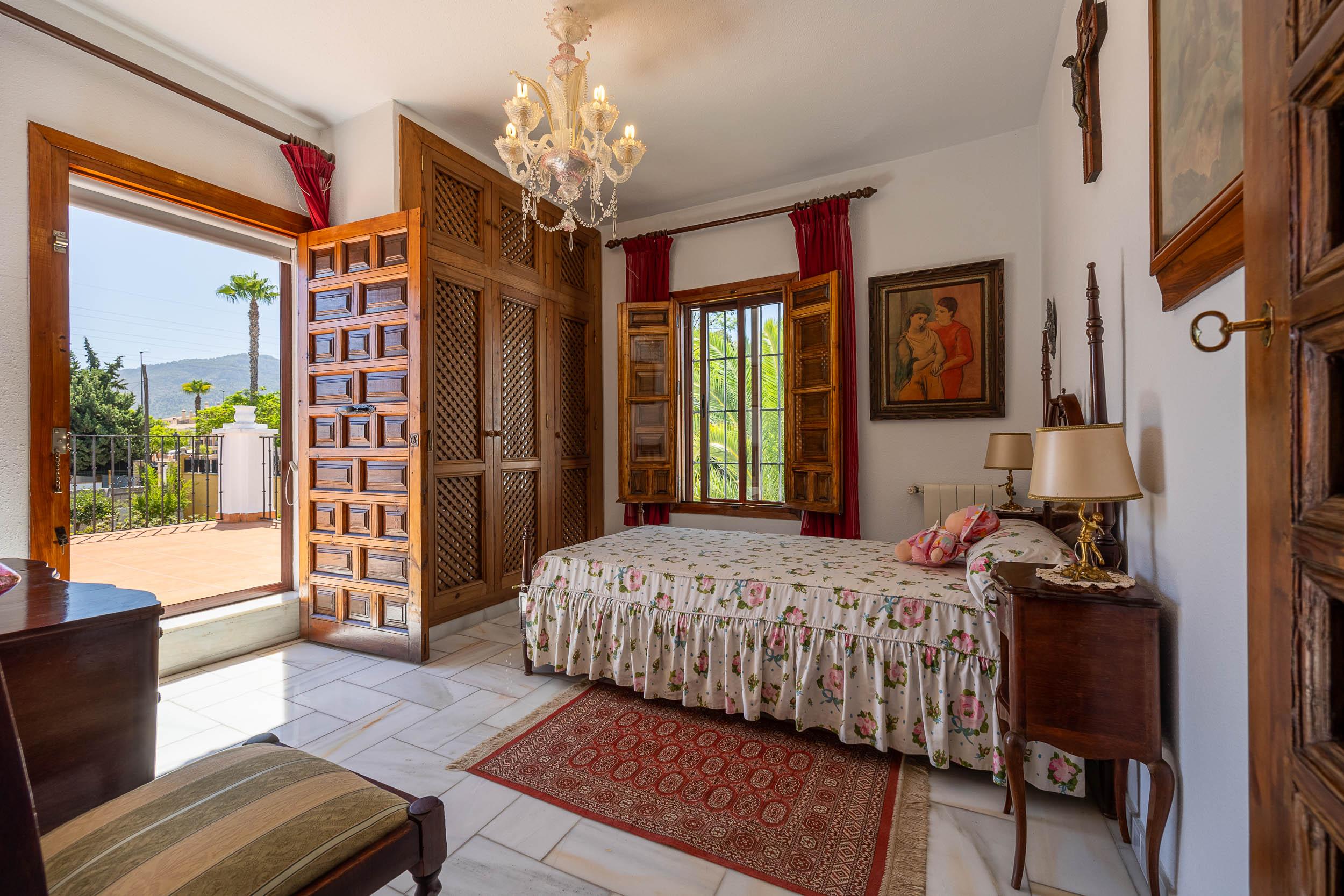 Casa en Venta en Avenida el Alamillo - 13