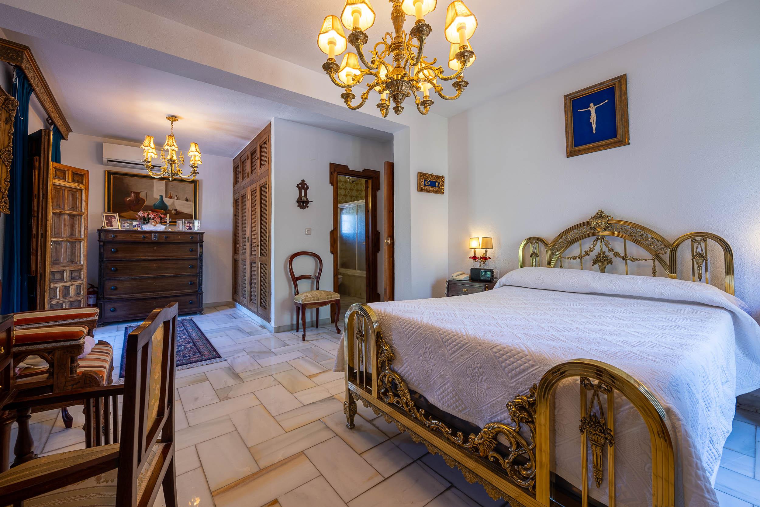 Casa en Venta en Avenida el Alamillo - 12
