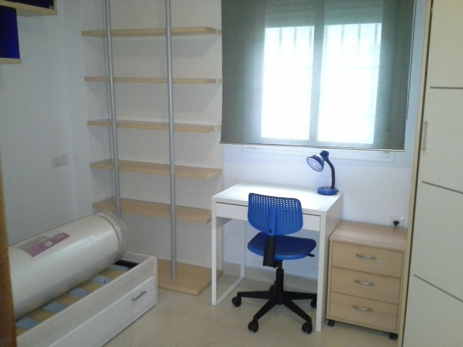 Piso en Venta en Avenida del Editor Ángel Caffarena - 7