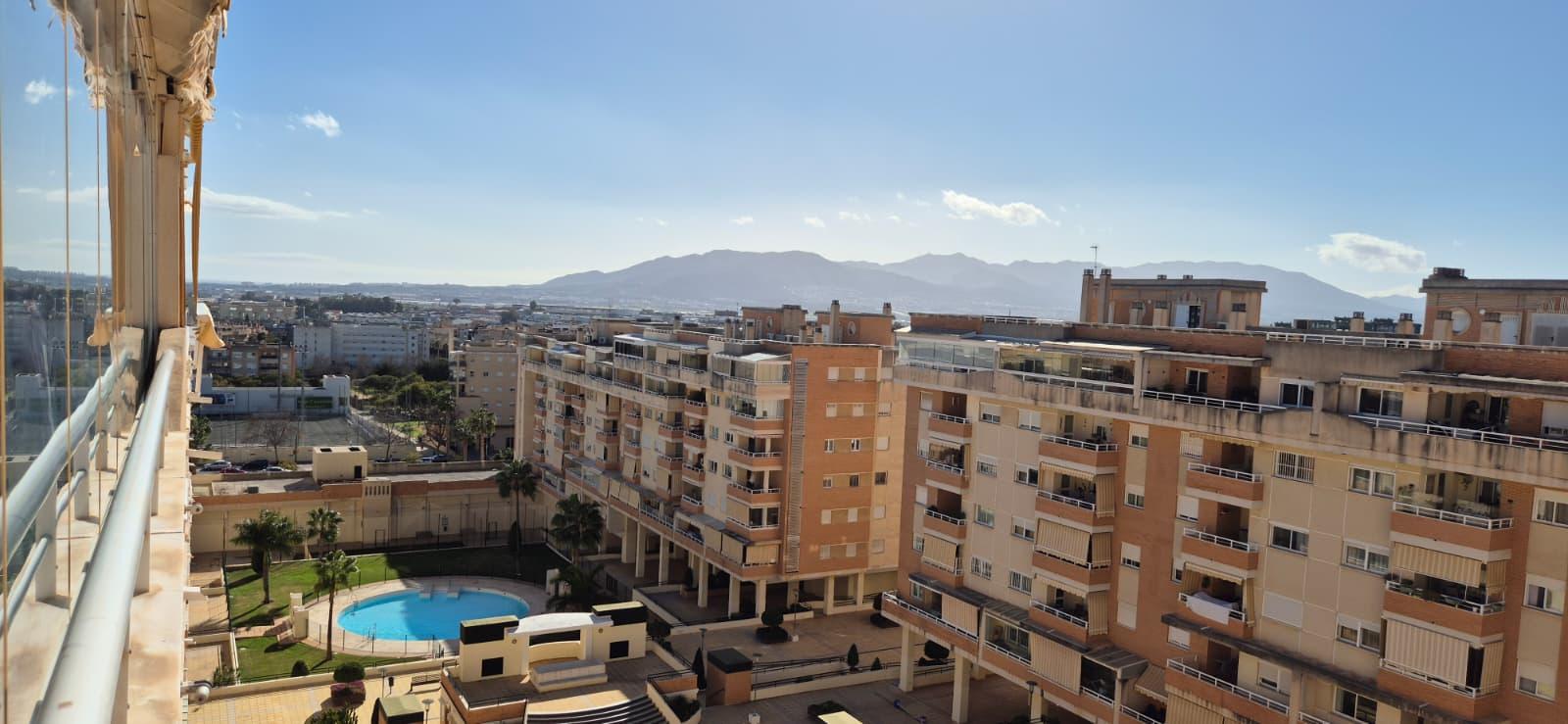 Piso en Venta en Avenida del Editor Ángel Caffarena - 12