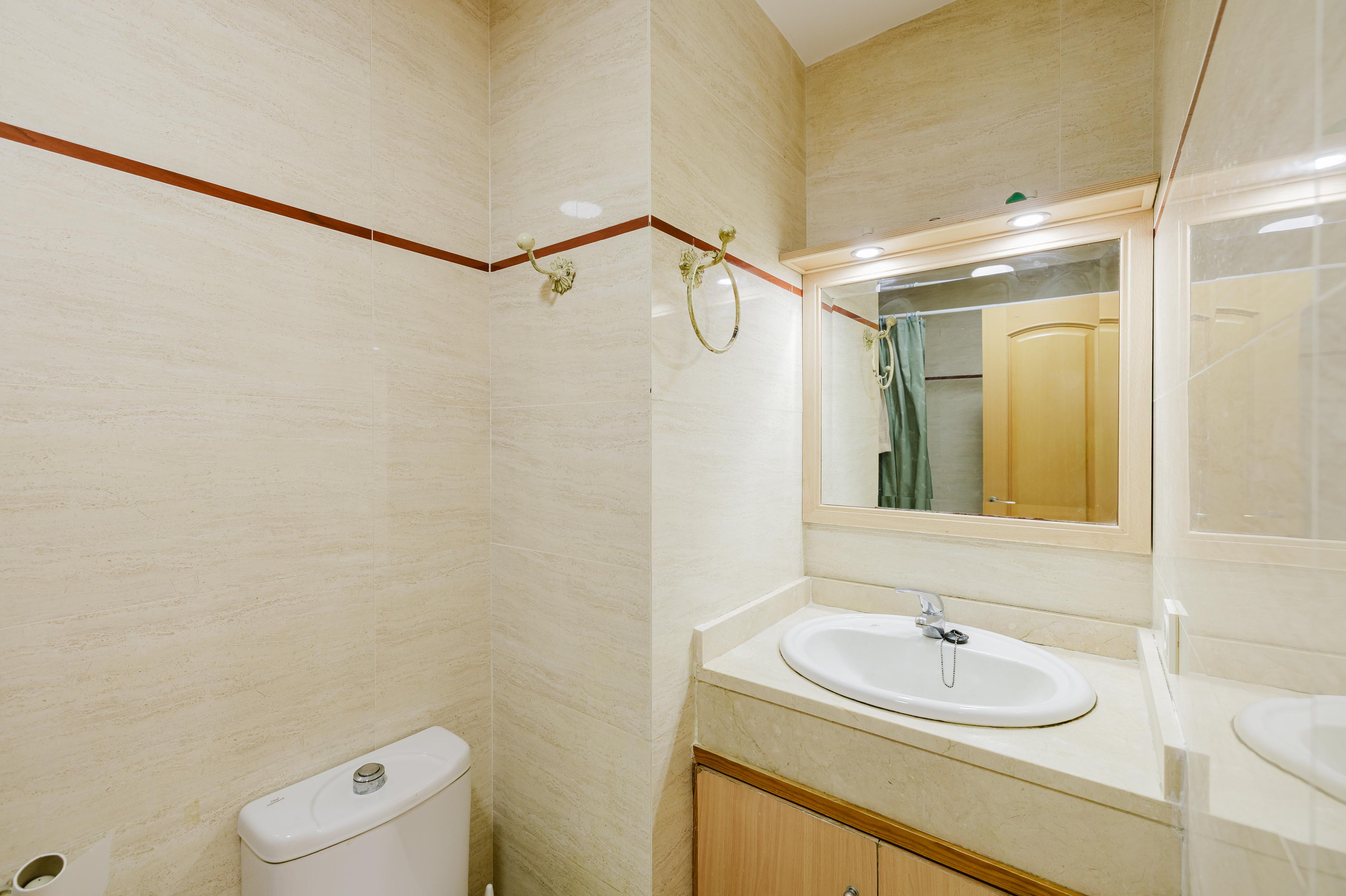 Piso en Venta en Calle Antonio Millón - 12