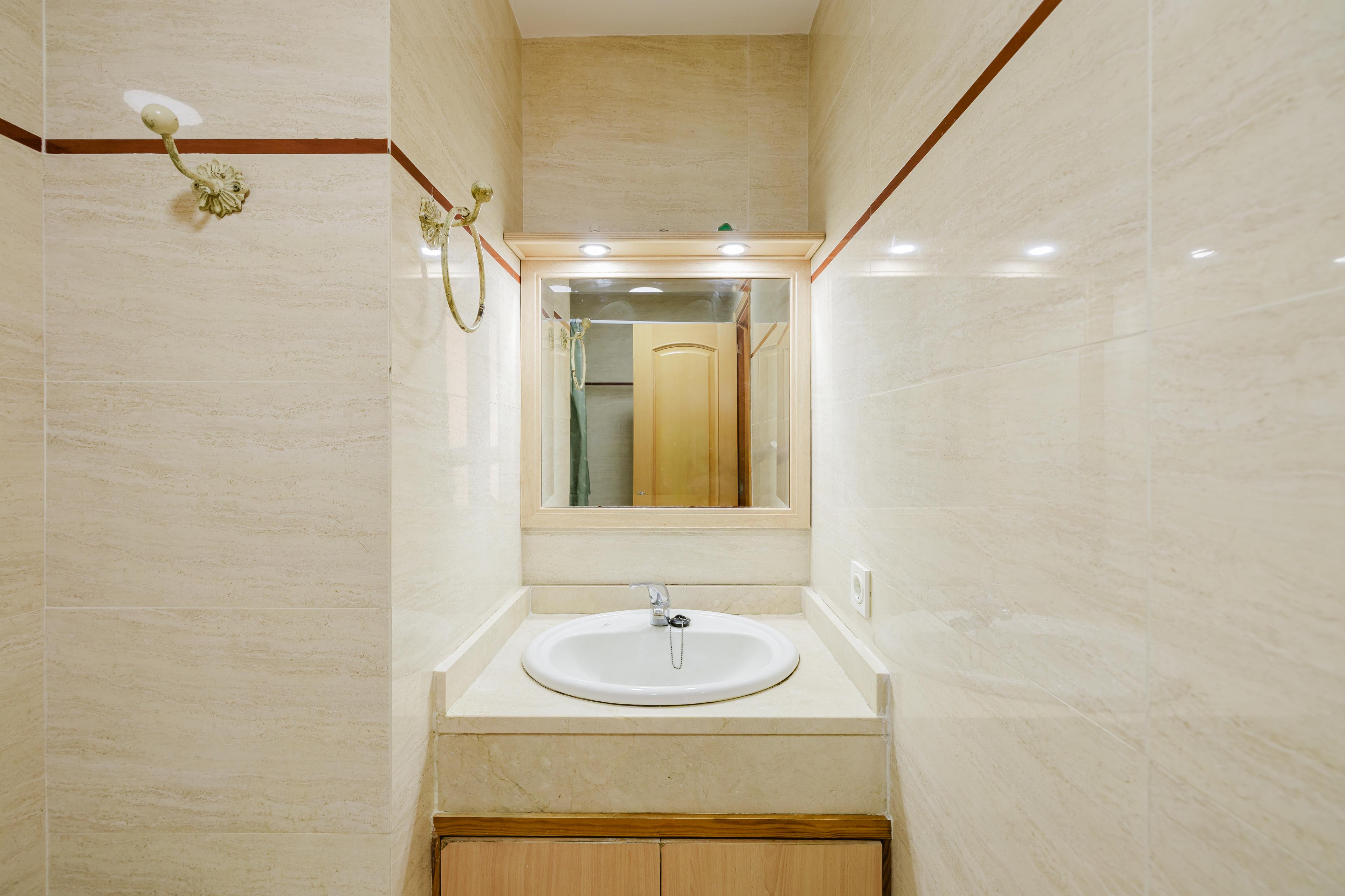 Piso en Venta en Calle Antonio Millón - 11