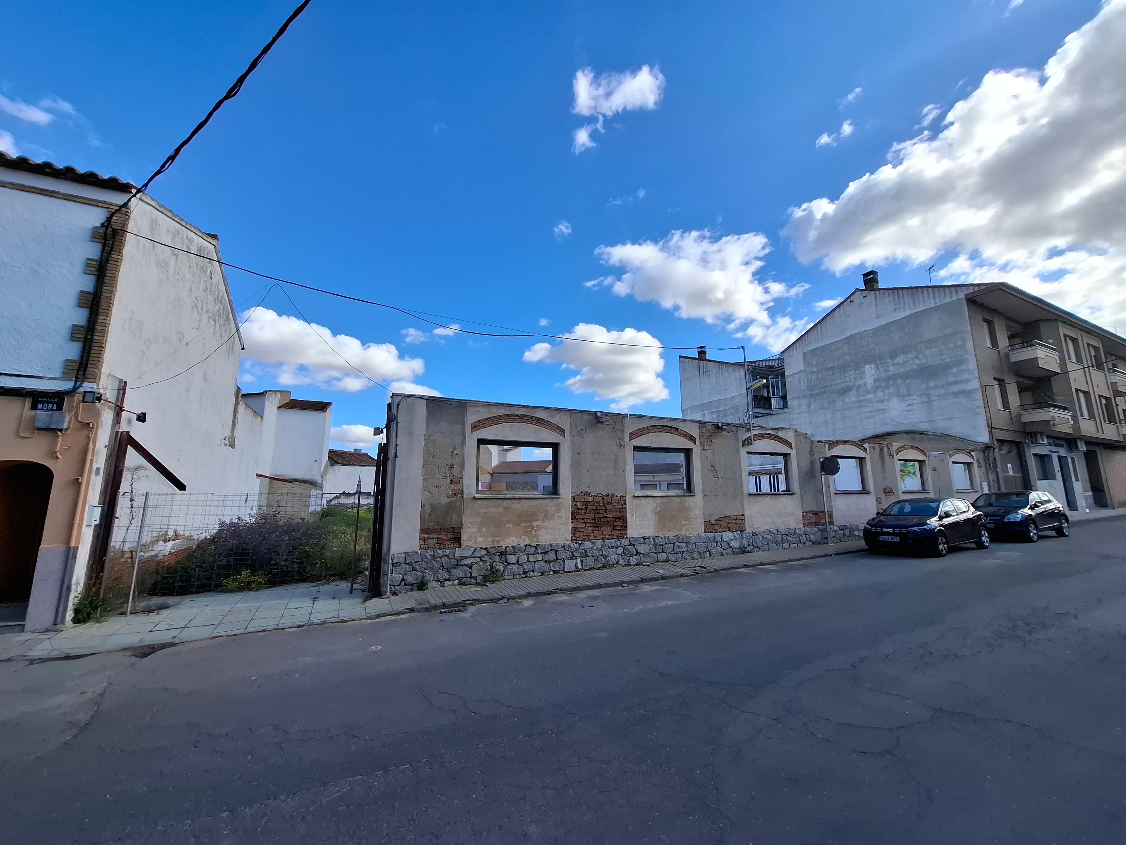 Terreno Residencial en Venta en Calle Mora - 5