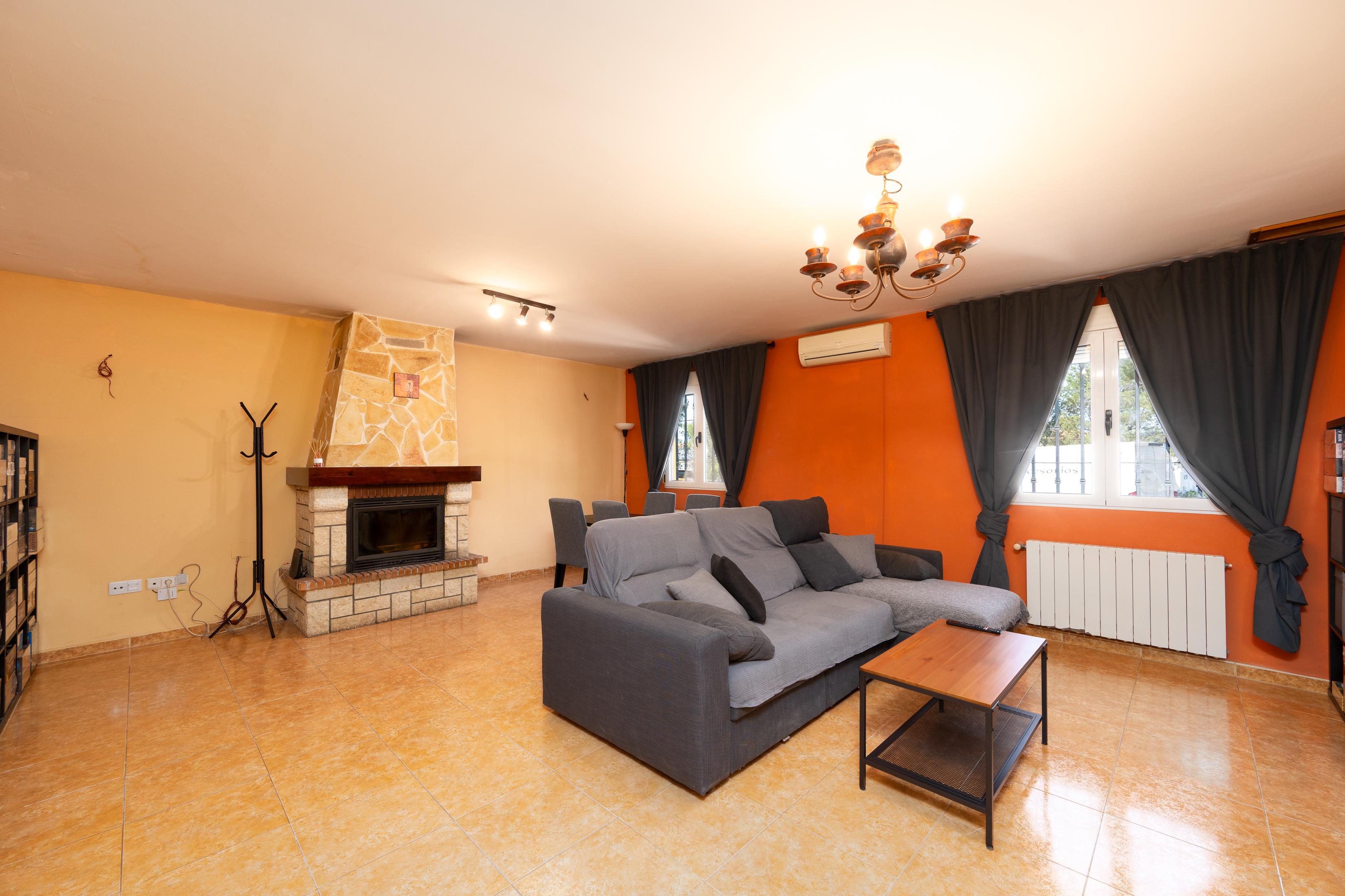 Casa Adosada en Venta en Carrer Mercat - 2