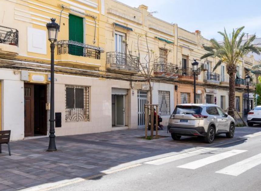 Local en Venta en Avinguda de la Malva-Rosa - 10