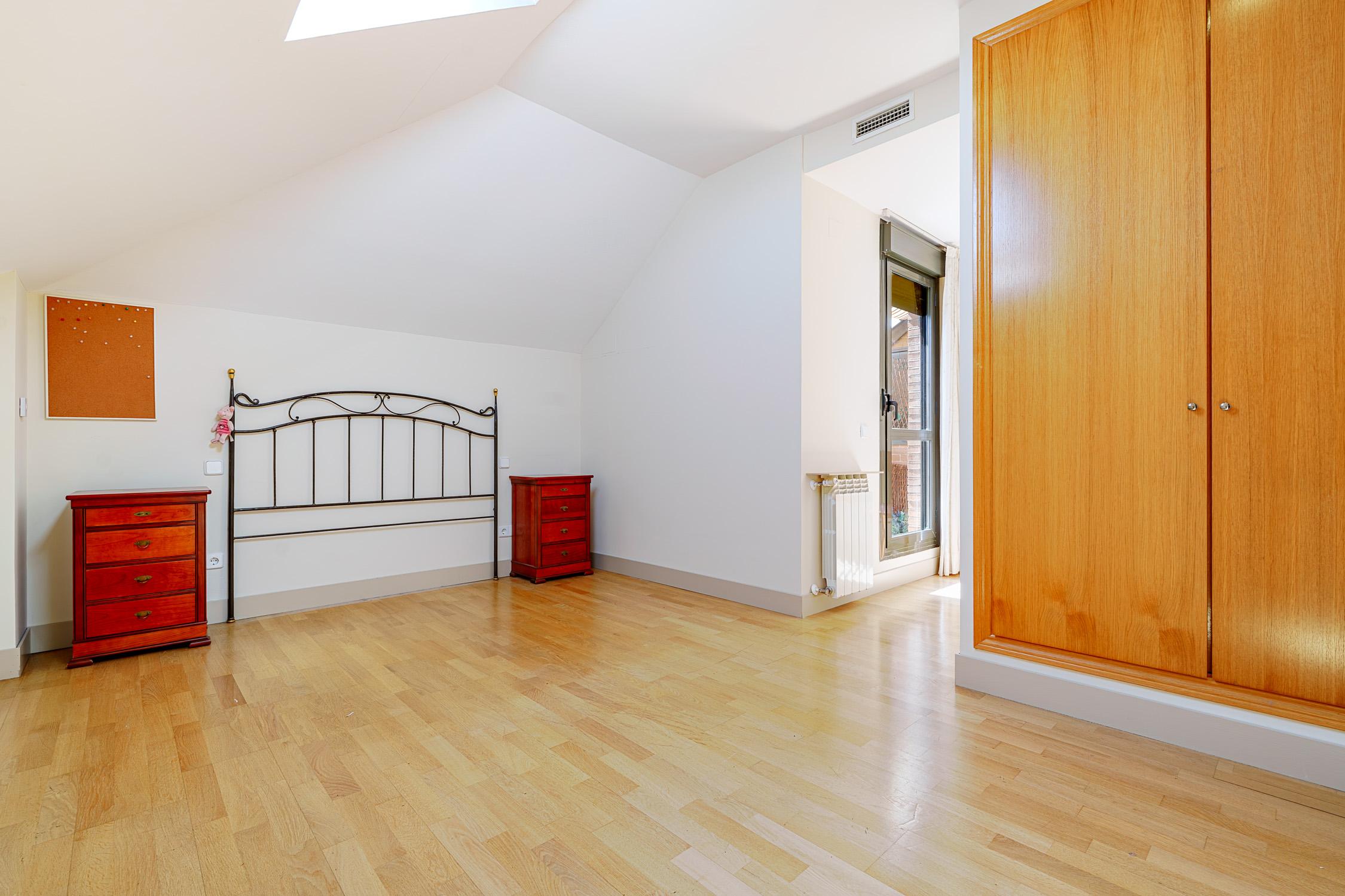 Piso en Venta en Avenida de los Ángeles - 22