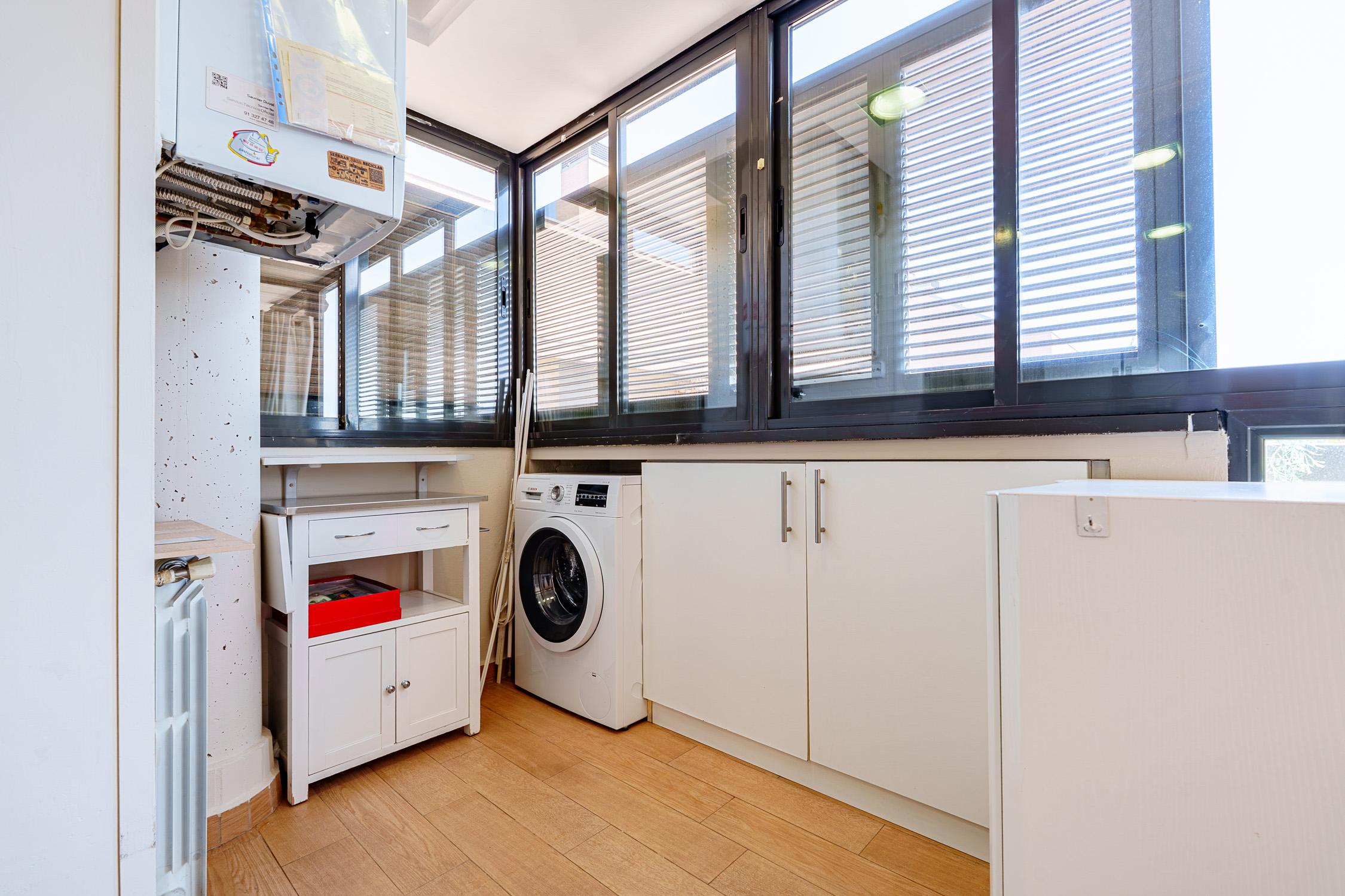 Piso en Venta en Avenida de los Ángeles - 12