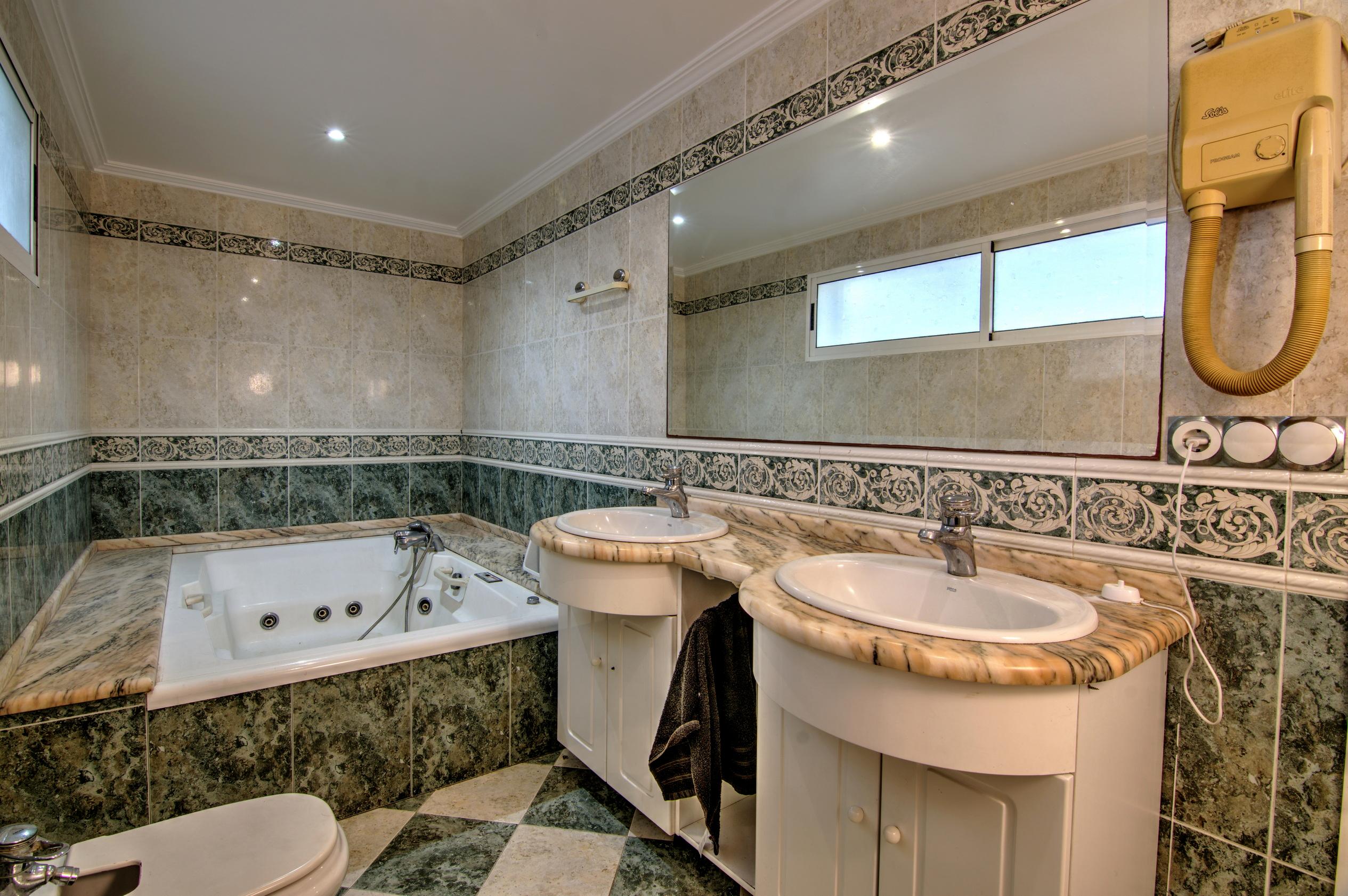 Casa en Venta - Mutxamel, Alicante  - 24