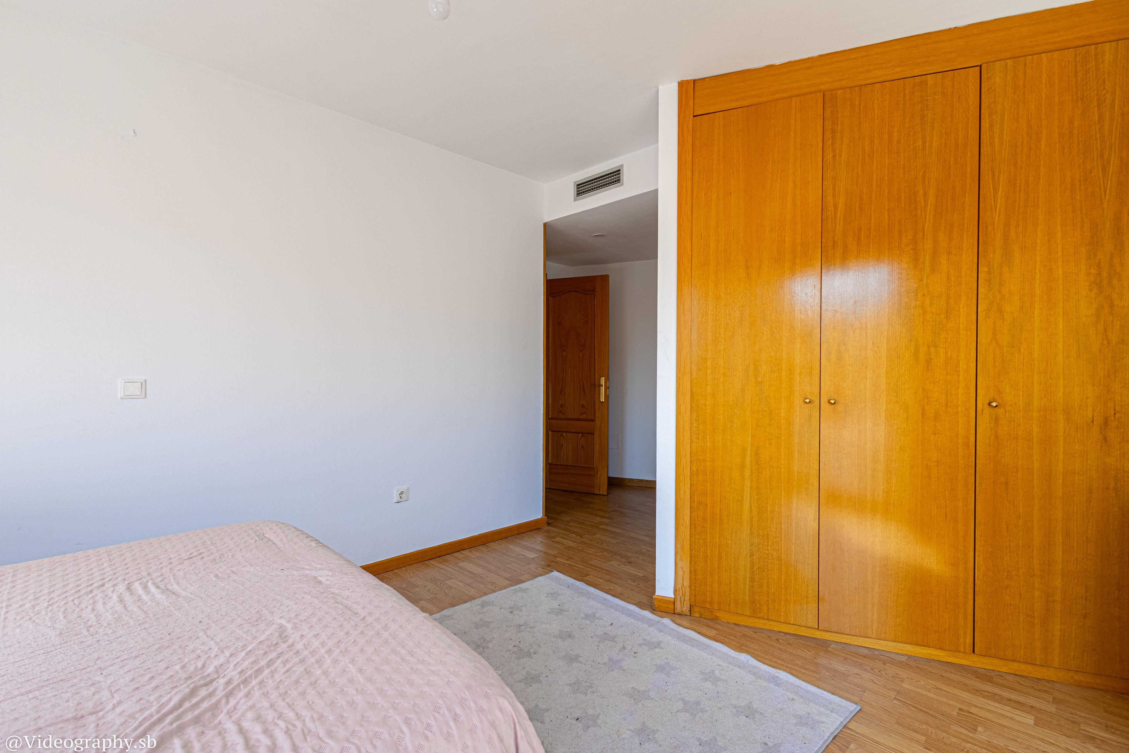Piso en Venta - Calle del Val - 18