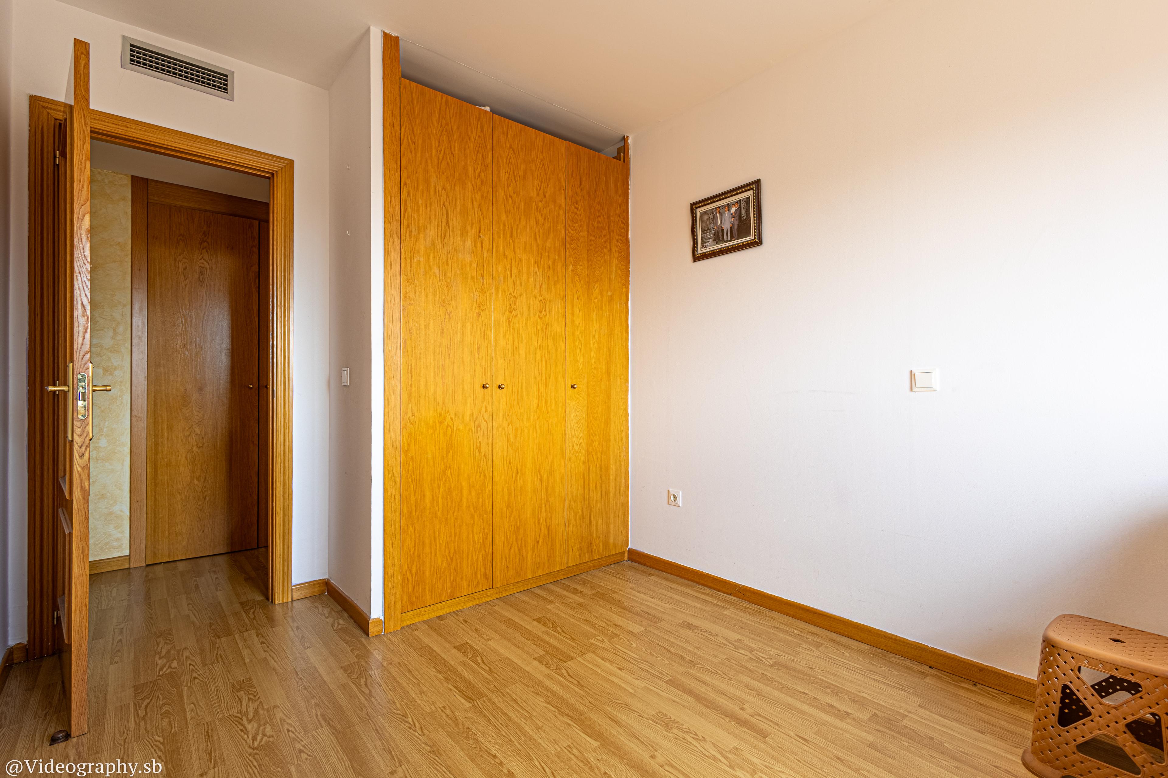 Piso en Venta - Calle del Val - 23