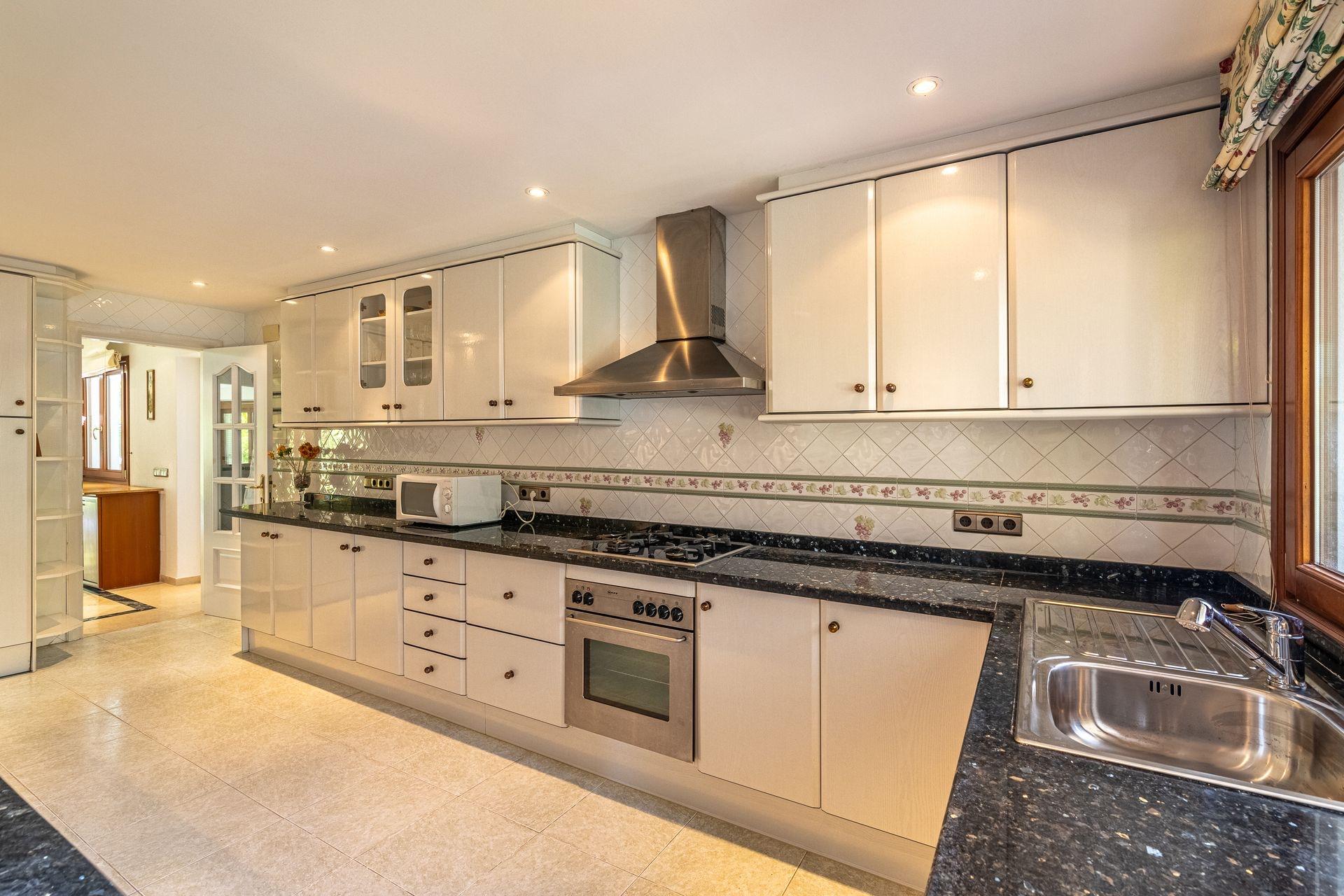 Villa en Venta en Calle Támesis - 12