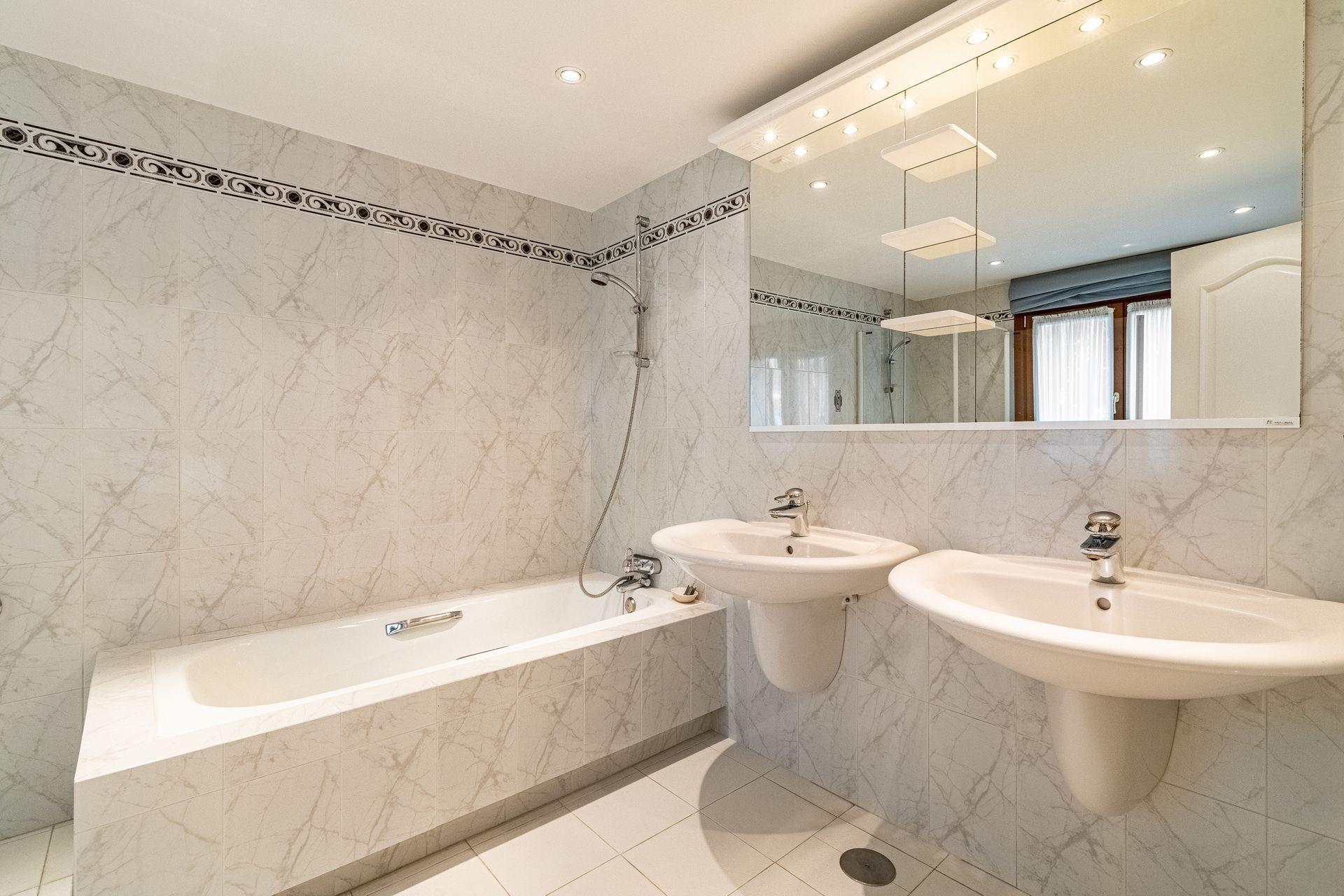 Villa en Venta en Calle Támesis - 17