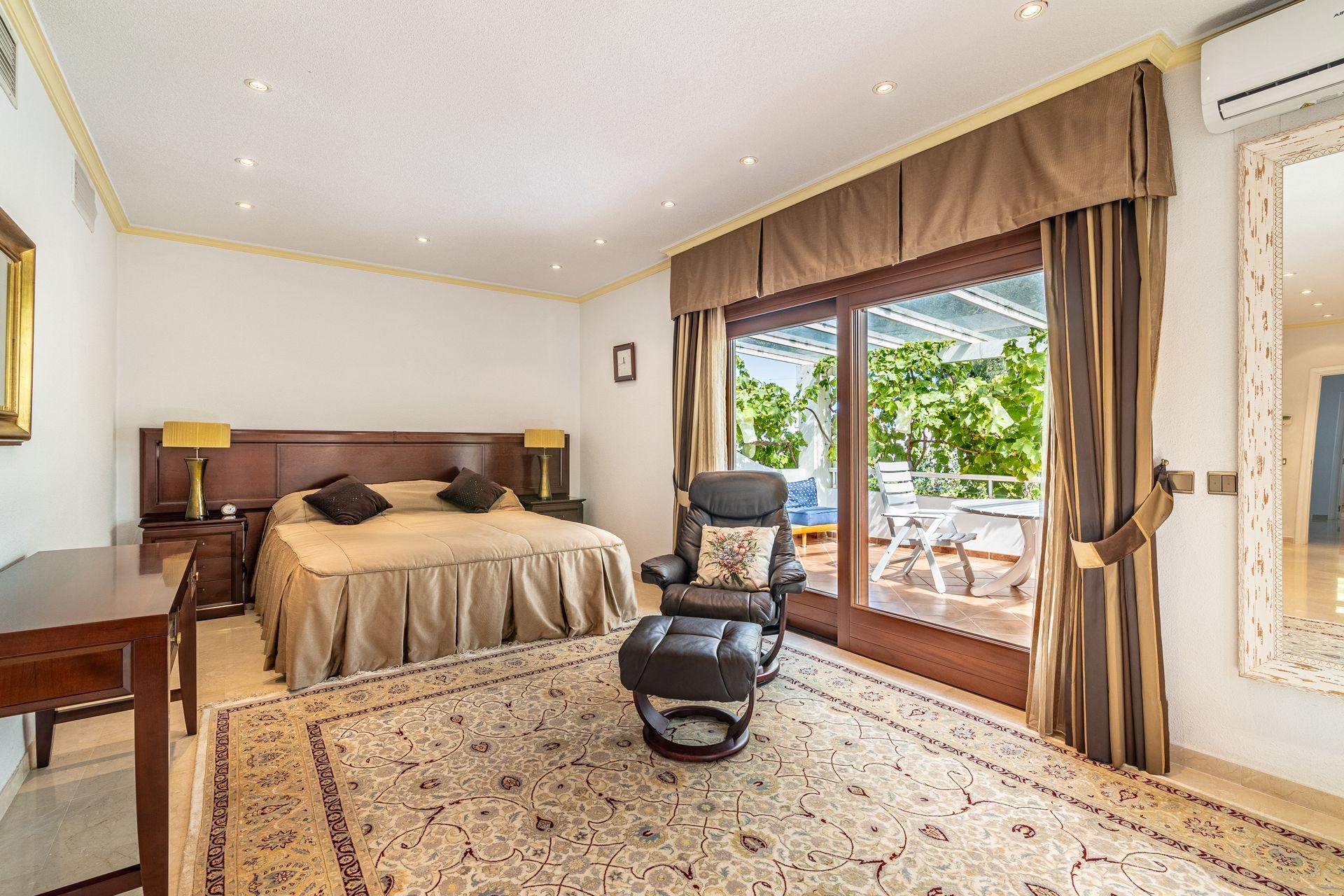 Villa en Venta en Calle Támesis - 19