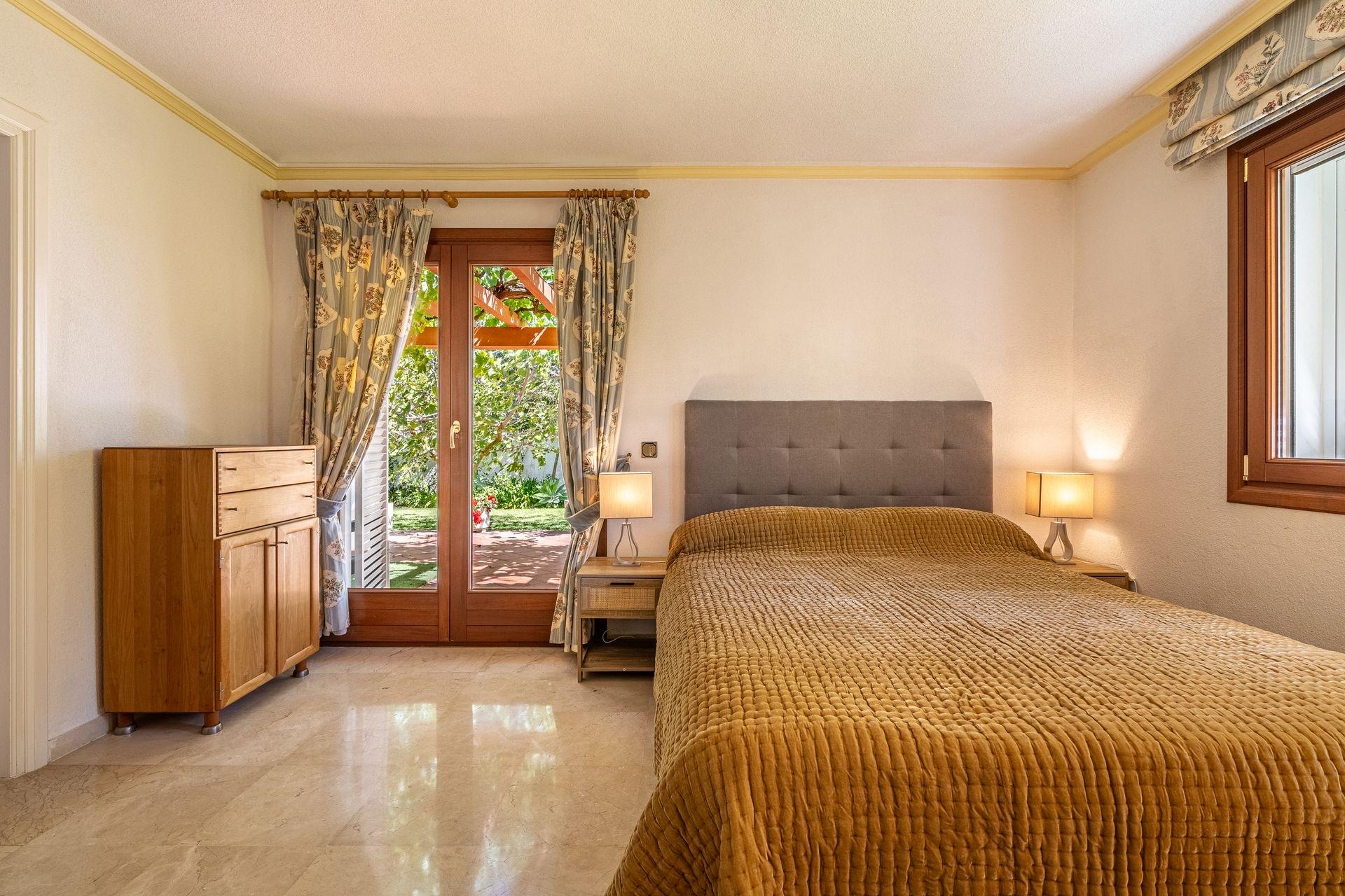 Villa en Venta en Calle Támesis - 27