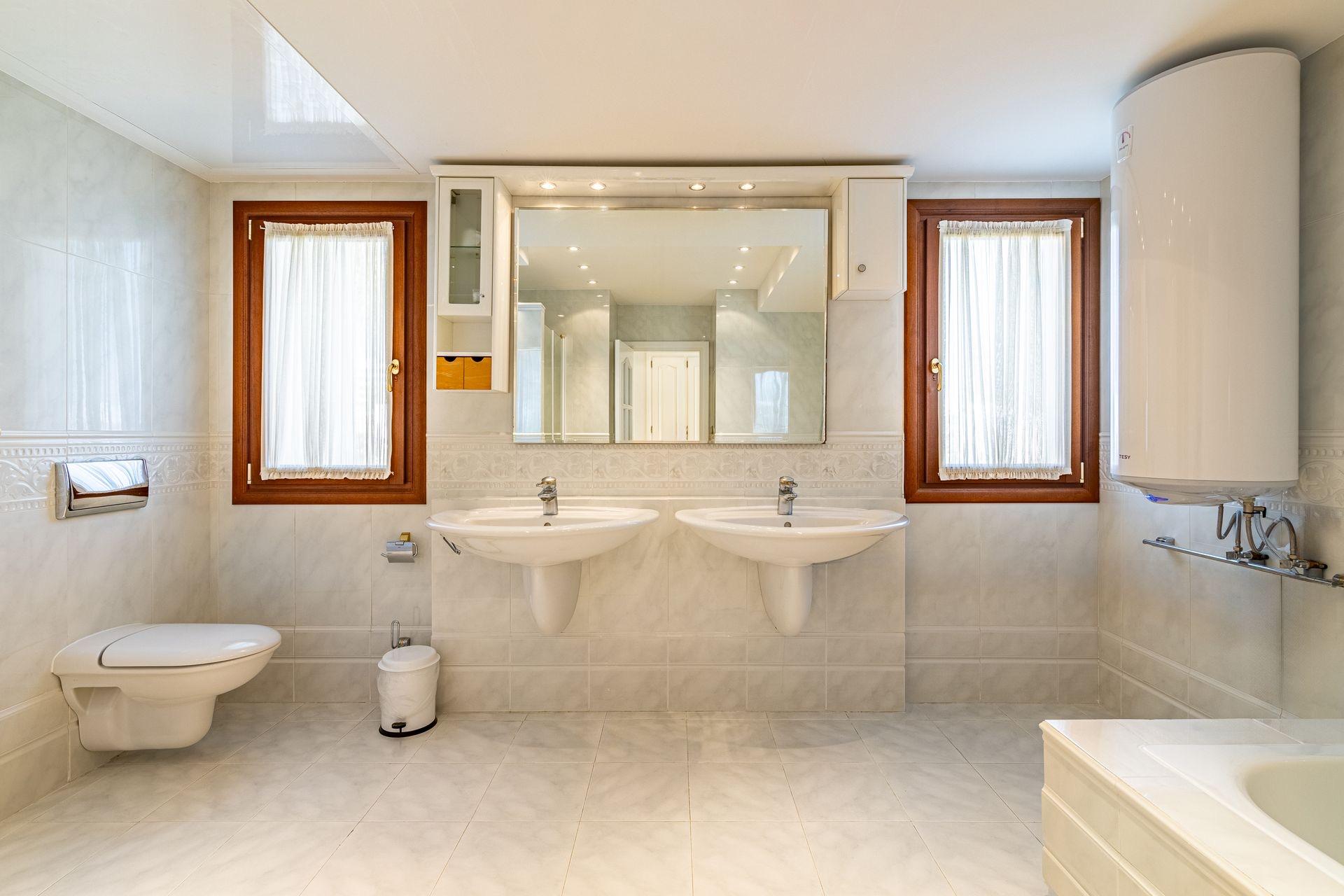 Villa en Venta en Calle Támesis - 28